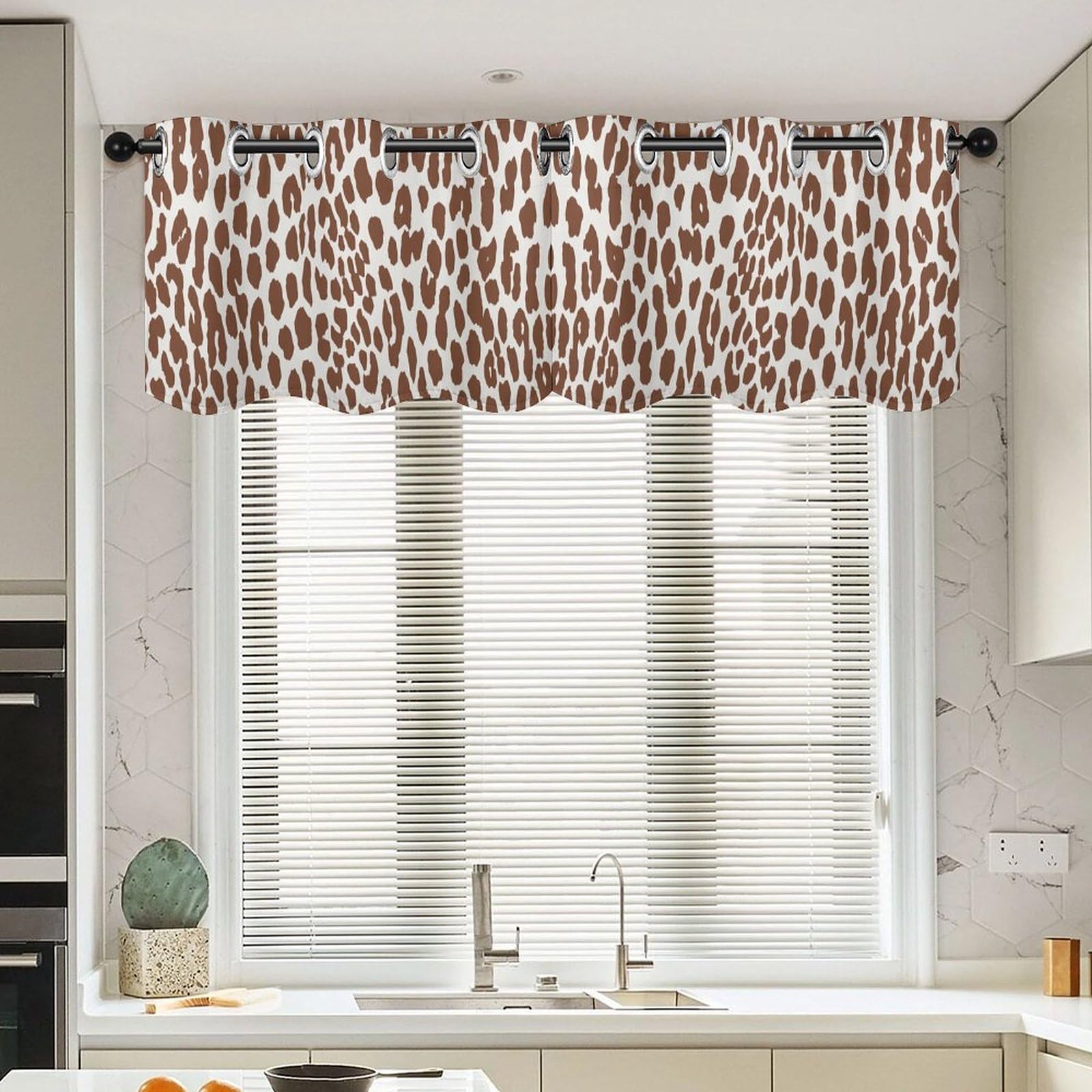 Cantonnière asiatique léopard marron lot de 2 rideaux courts 132x45 cm