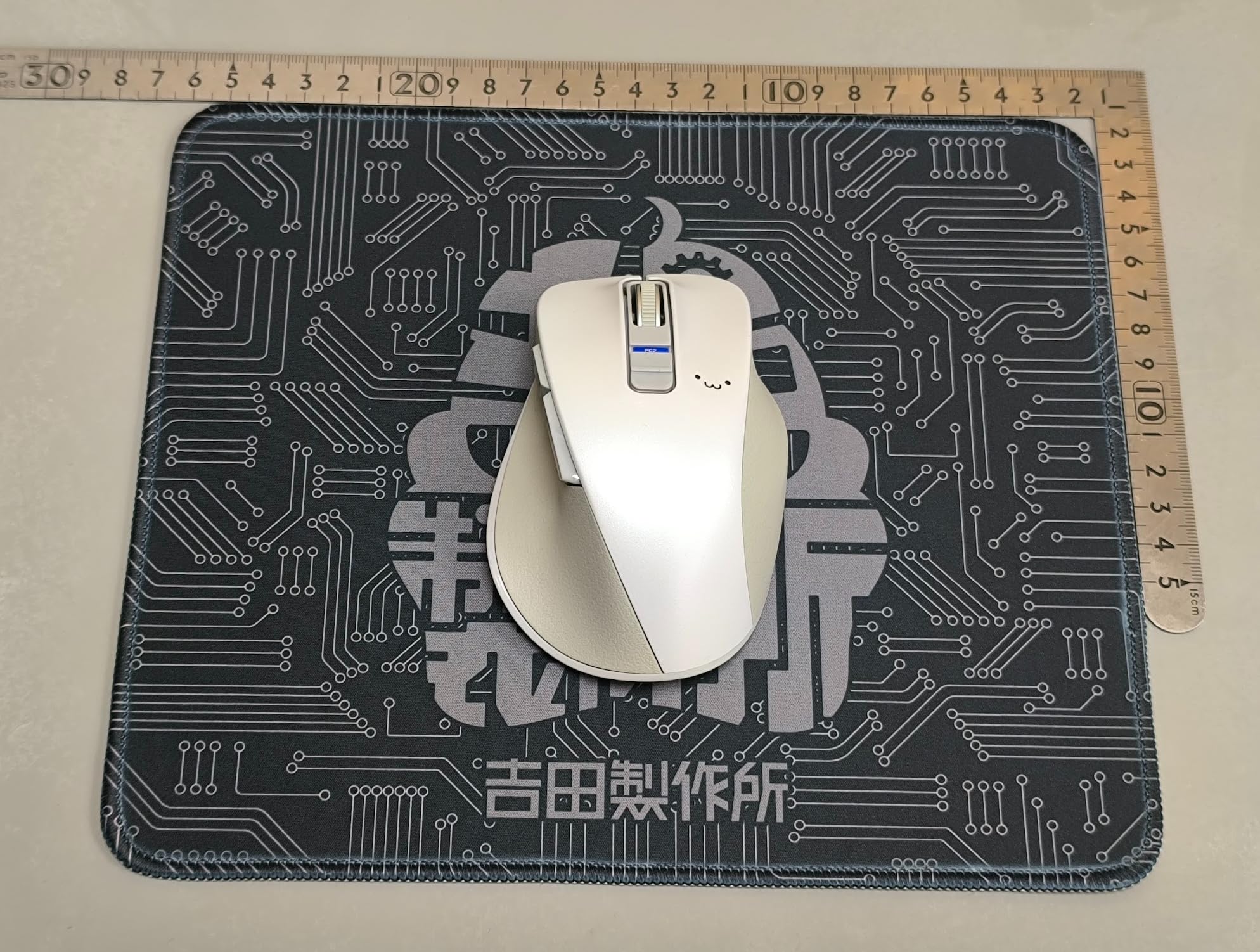 Amazon.co.jp: 吉田製作所 マウスパッド 布調 横25cm×縦20.5cm