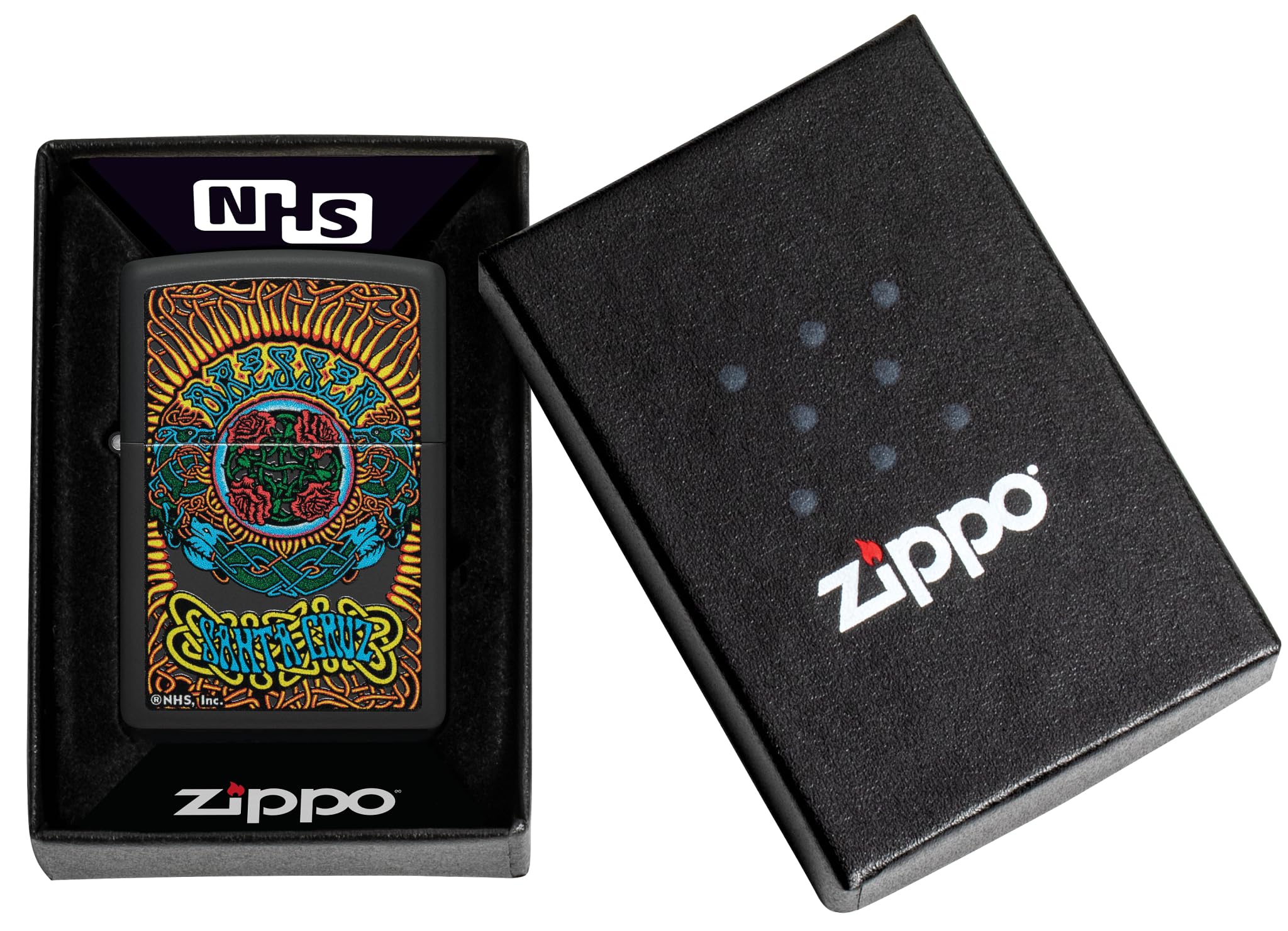 Zippo - Briquet Tempête Motif Santa Cruz, Noir Mat, Impression Color Image, Rechargeable, Réutilisable, Coupe-Vent, Coffret Cadeau, Fabriqué Aux États-Unis