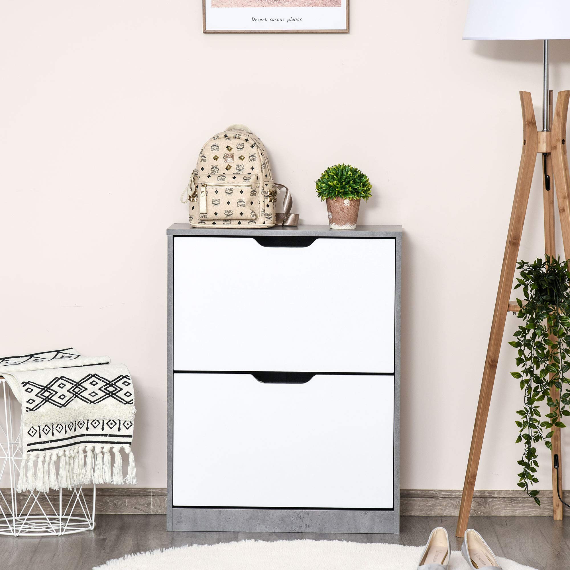 HOMCOM Scarpiera Salvaspazio Slim con 2 Ante a Ribalta, Scarpiera Ingresso con Ripiani Regolabili, Porta Scarpe per 8 Paia con Maniglia a Incavo, 62.5x26x81 cm, Grigio Cemento