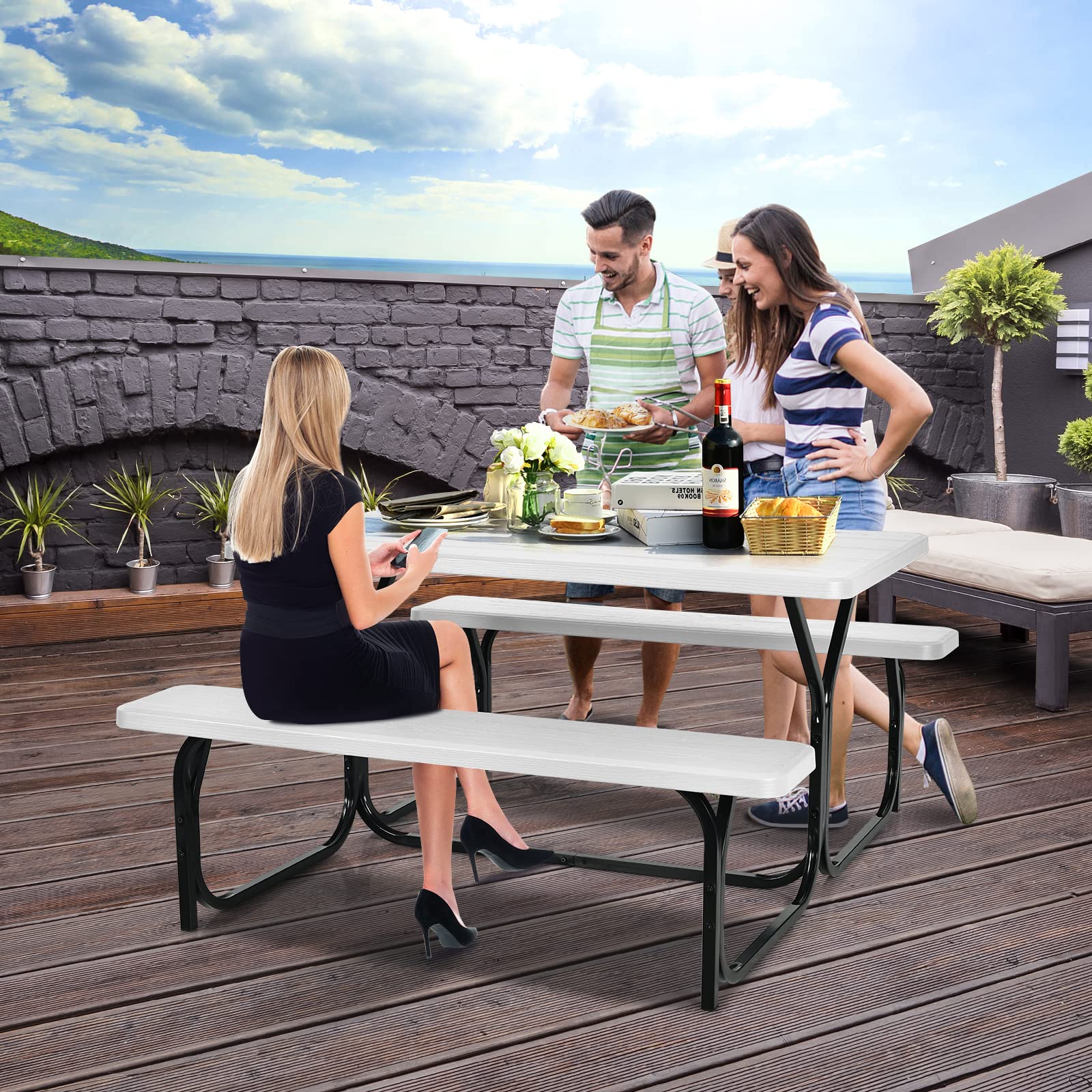 GOPLUS Bierzeltgarnitur Campingtisch mit 2 Bänken, Picknick Sitzgarnitur mit HDPE-Tischplatte & Stabilem Metallgestell, Gartensitzgruppe für 4 Personen, 137 x 150 x 72 cm (Weiß)