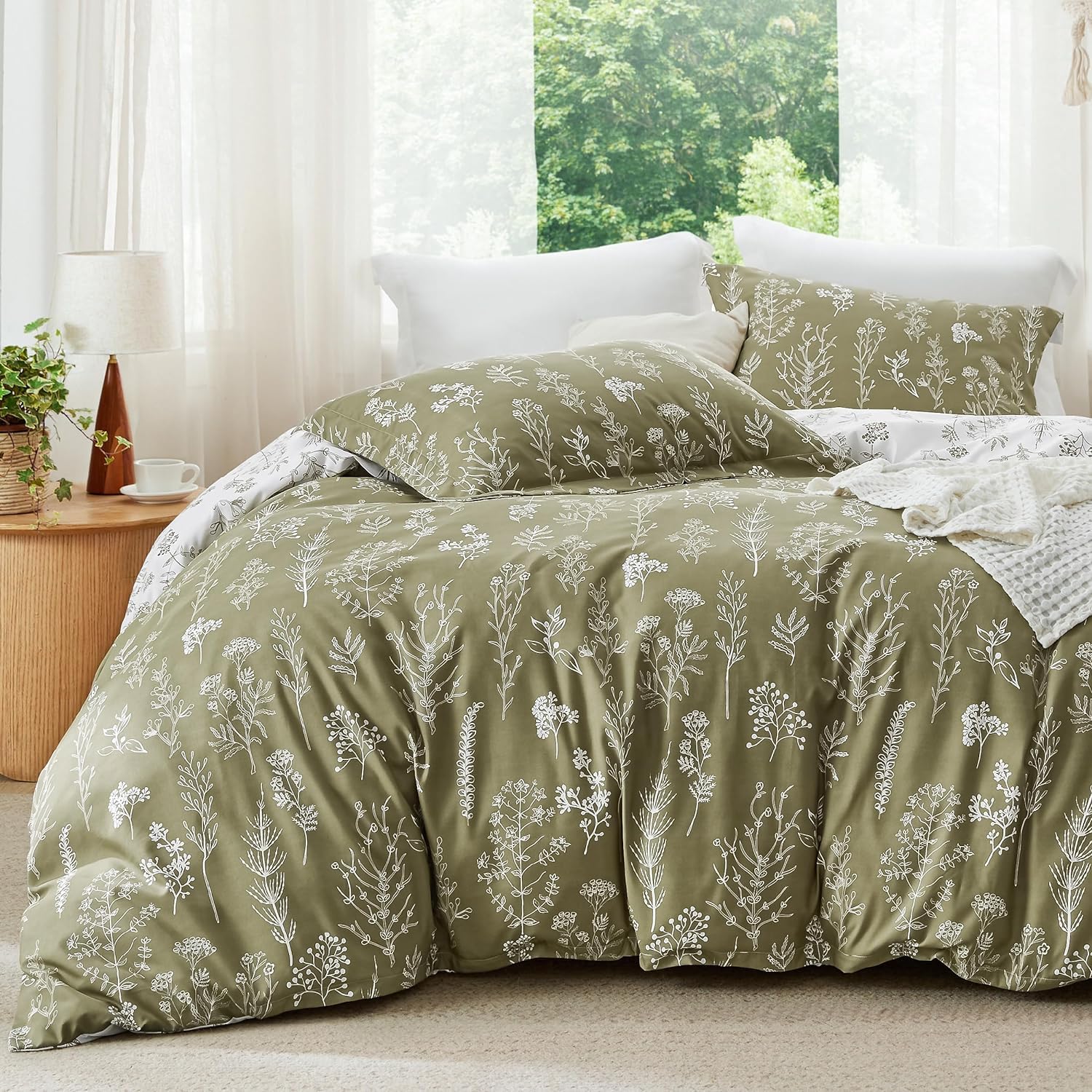 bedsure oversized queen comforter set - olive green comforter, cute floral bedding comforter sets, 3 pieces, 1 soft reversible botanical flowers comforter and 2 pillow shams