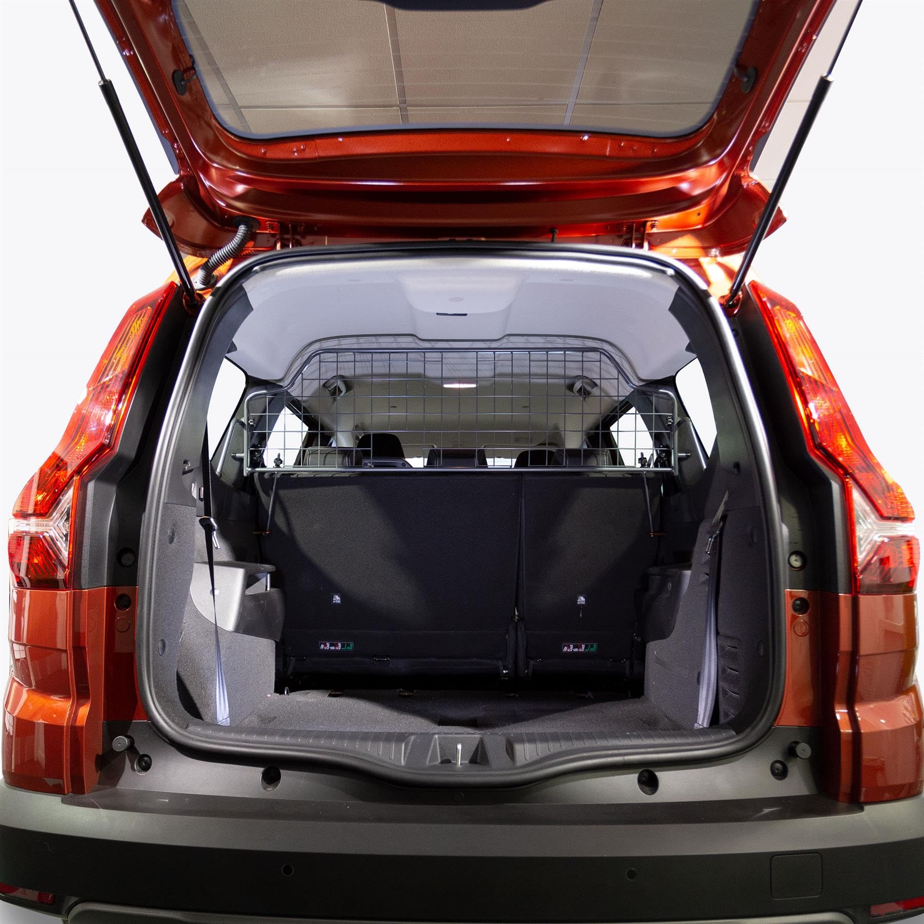 Travall Dog Guard compatible with Dacia Jogger (2021-Current) Vehicle Specific Boot Guard Tailored Fit Luggage Pet Barrier Separator Heavy Duty Powder Coated Steel