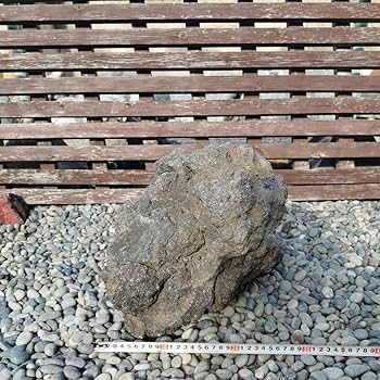 富士溶岩石　灯籠　庭石　石　鑑賞石 石材　庭石　坪庭　ガーデニング 富士溶岩石 灯籠 庭石 石 鑑賞石 石材 庭石 坪庭 ガーデニング