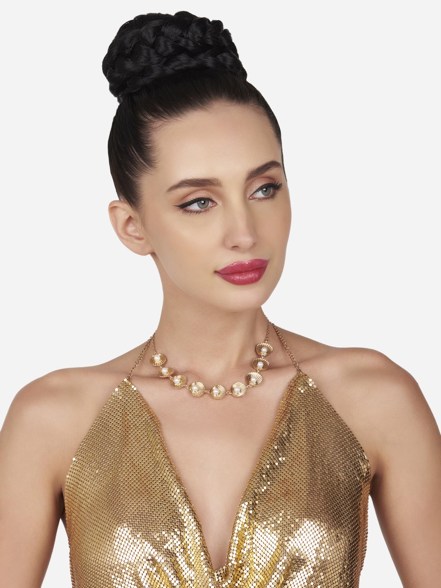 Contemporary Classy Pearl Shell Necklace For Women