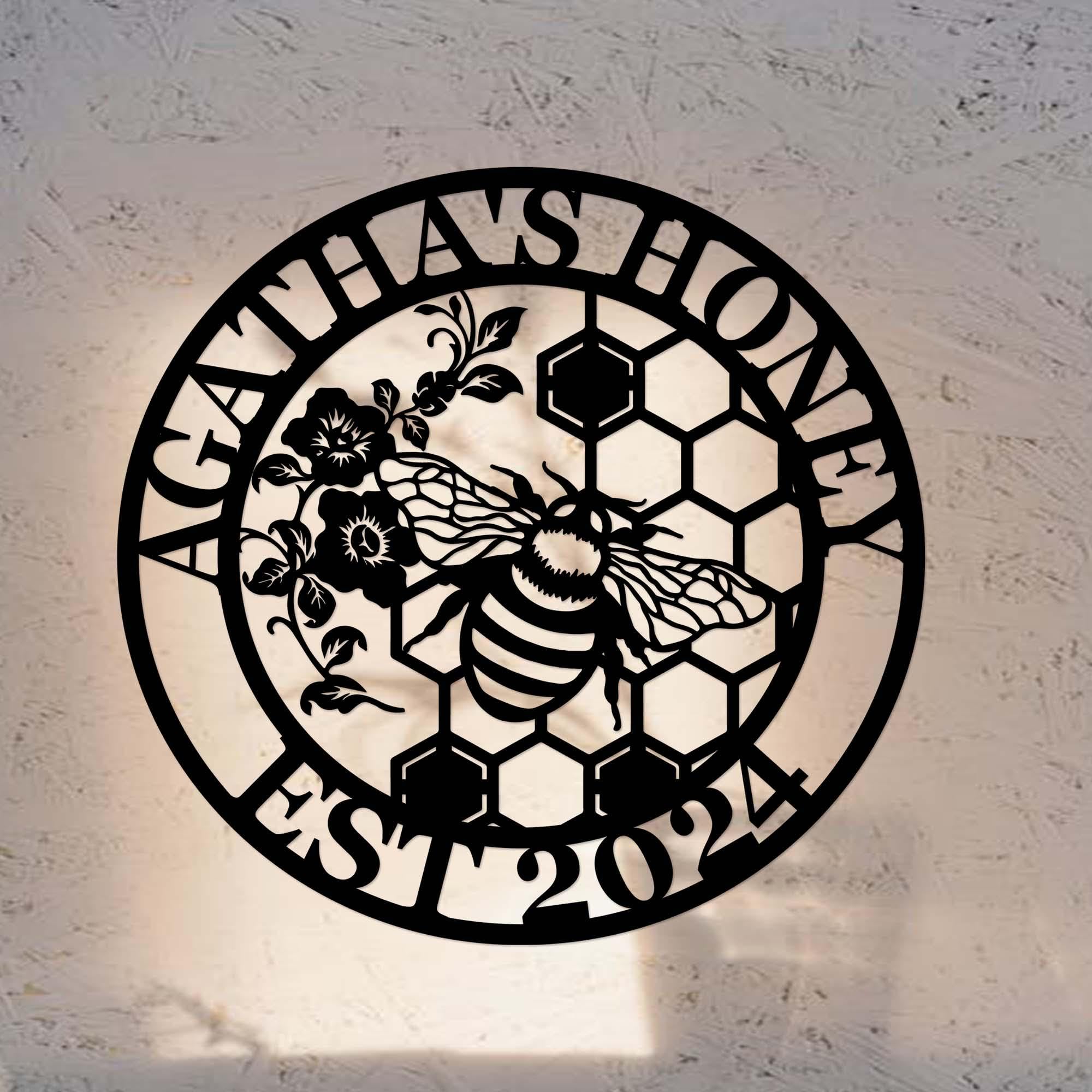 Weiyaliy Multi Personalised Bee Metal Sign Honey Bee Plaque Beekeeper Name Sign Apiary Farm Plaque Bee Metal Wall Art Hive Ornament Pollination Yard Decoration