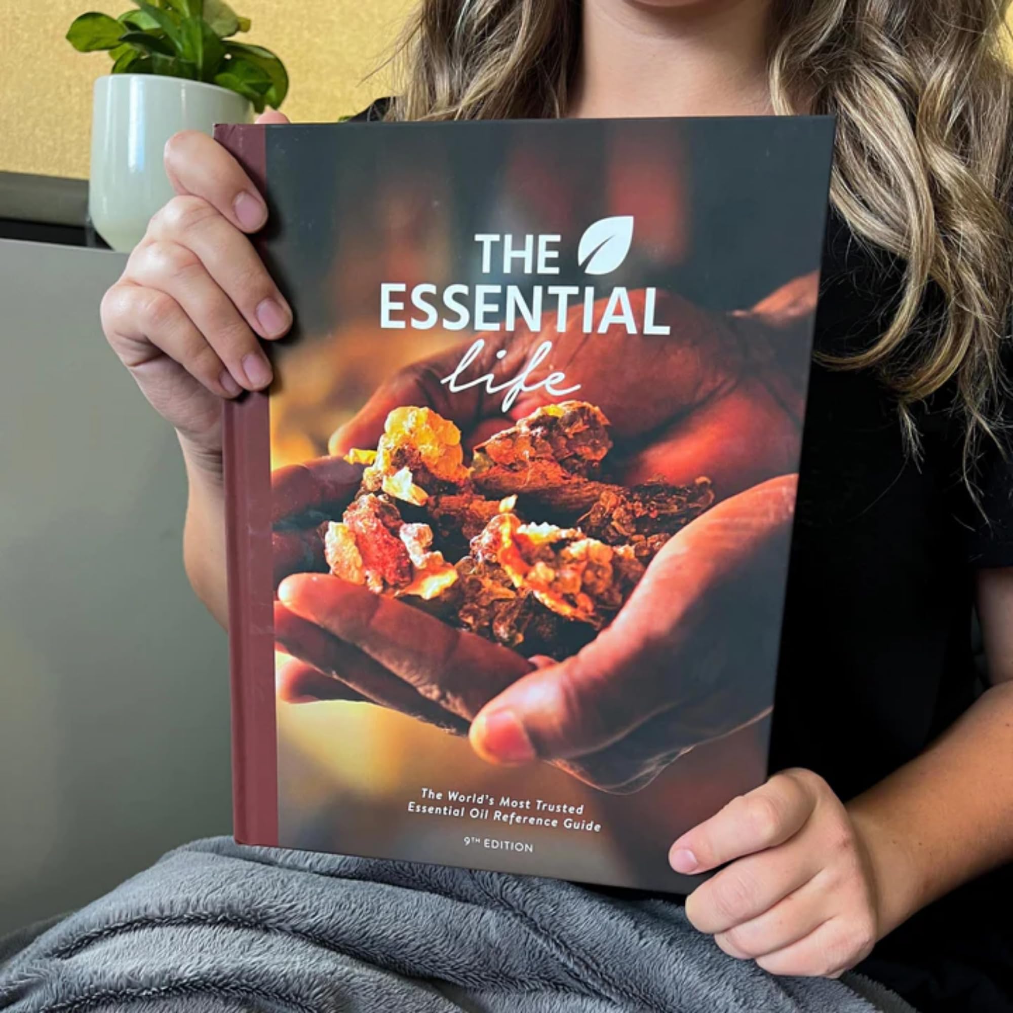The Essential Life, 9th Edition - Comprehensive Essential Oils Guidebook, Aromatherapy Practices, Immune Boosting Recipes, Wellness Insights, In-Depth DoTERRA Information - Sept 2023 Release