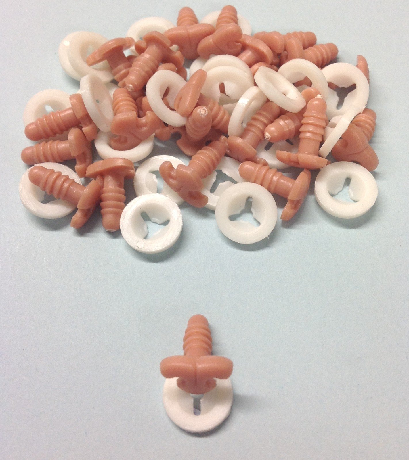 celloexpress Cat/Feline Nose 15mm x 10mm with Plastic Backs - Teddy Bear & Soft Toy Making Detailed Nose - Light Brown - Pack of 50 — image 1