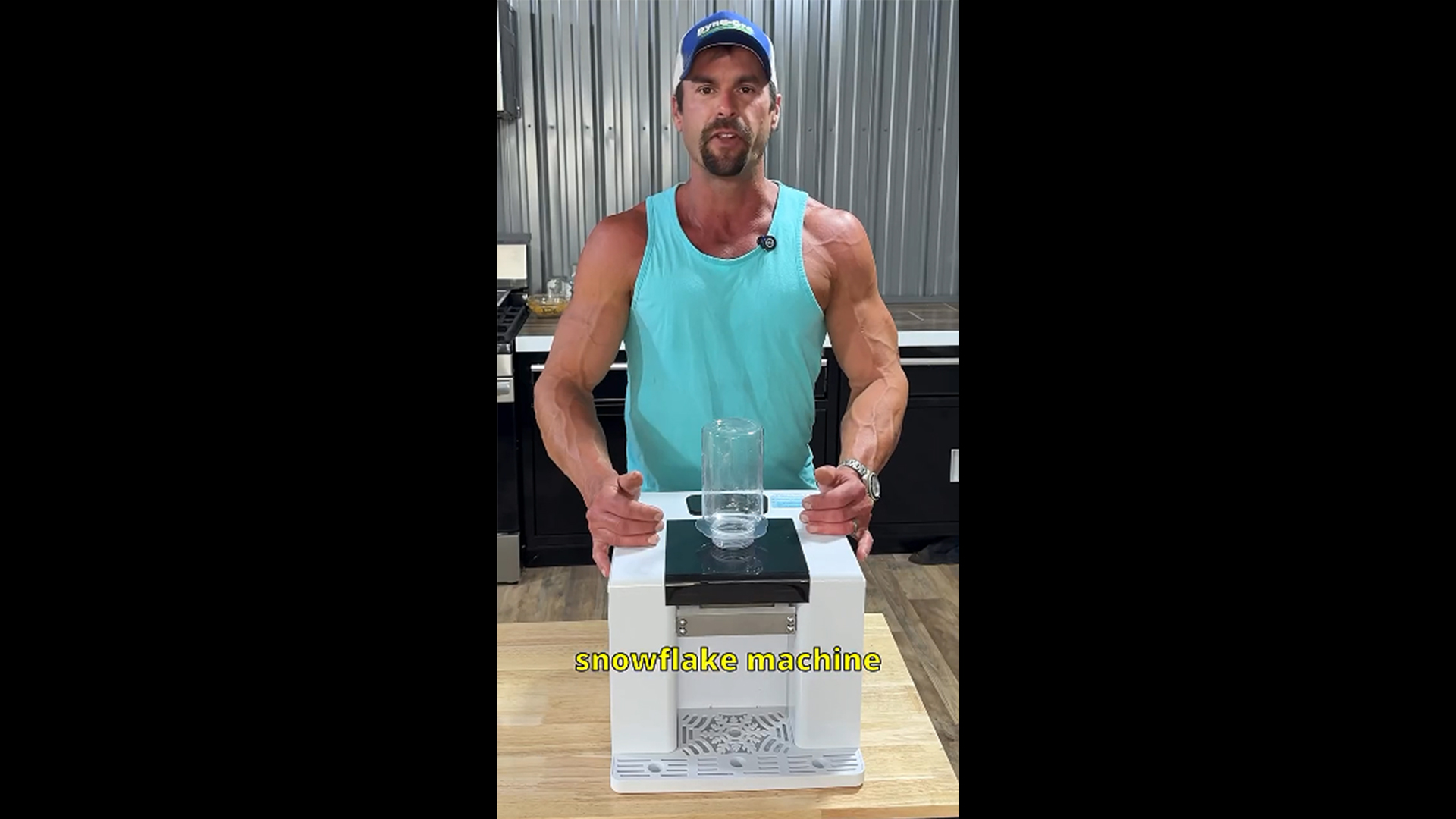 ONE SHOT  ICE Machine ワンショットスノーアイス Amazon.com: Polar Blast Snow Cone Machine - Acrylic Crushed Ice