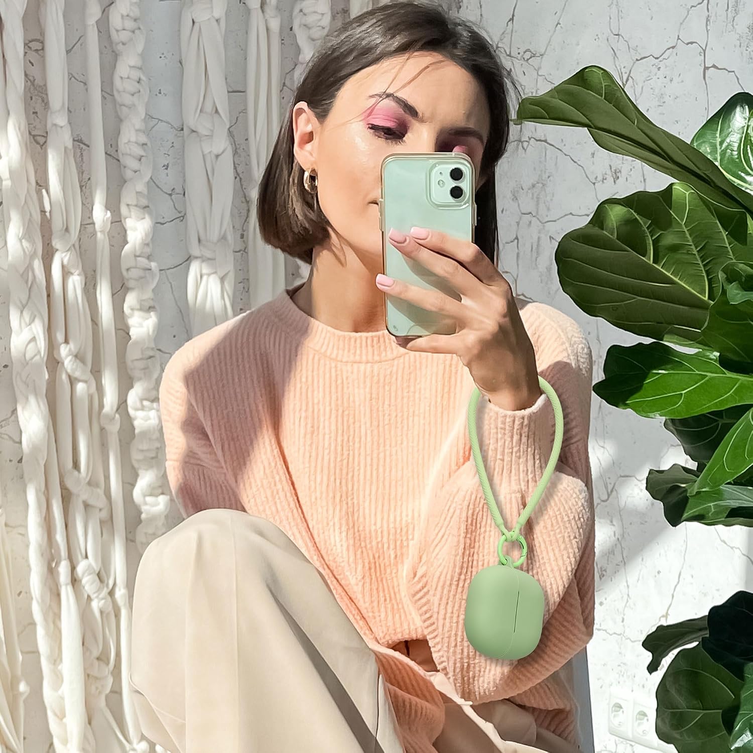 kwmobile Case Compatible with Xiaomi Redmi Buds 6 Lite - Silicone Headphones Cover with Hand Strap - Matcha Green image 3
