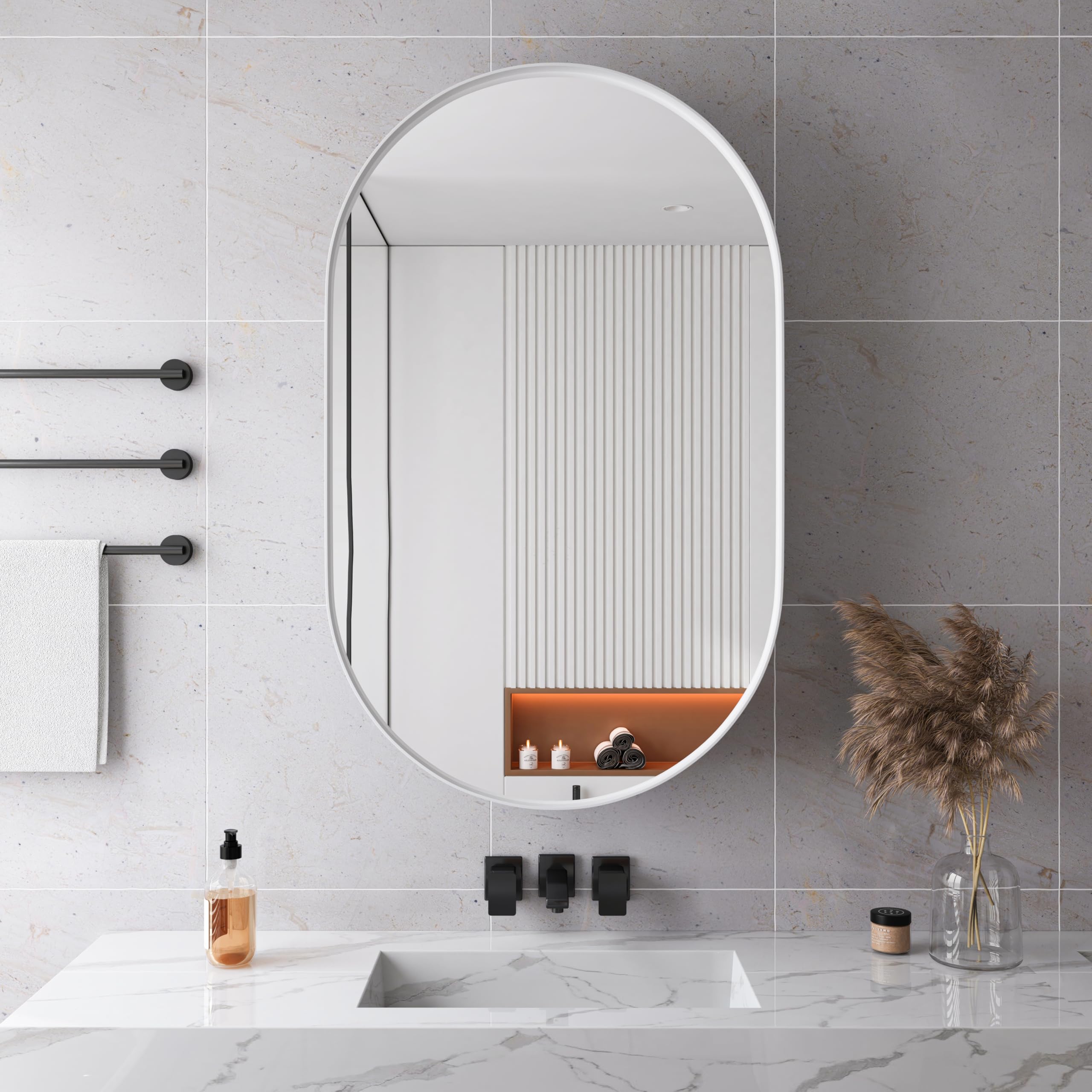 Mobile Specchio Ovale con Metallo, Armadietto da Incasso con Ripiani Regolabili e Cornice in Metallo, Specchio con Contenitore da Parete, Bianco, 85 x 51.5 x 12 cm