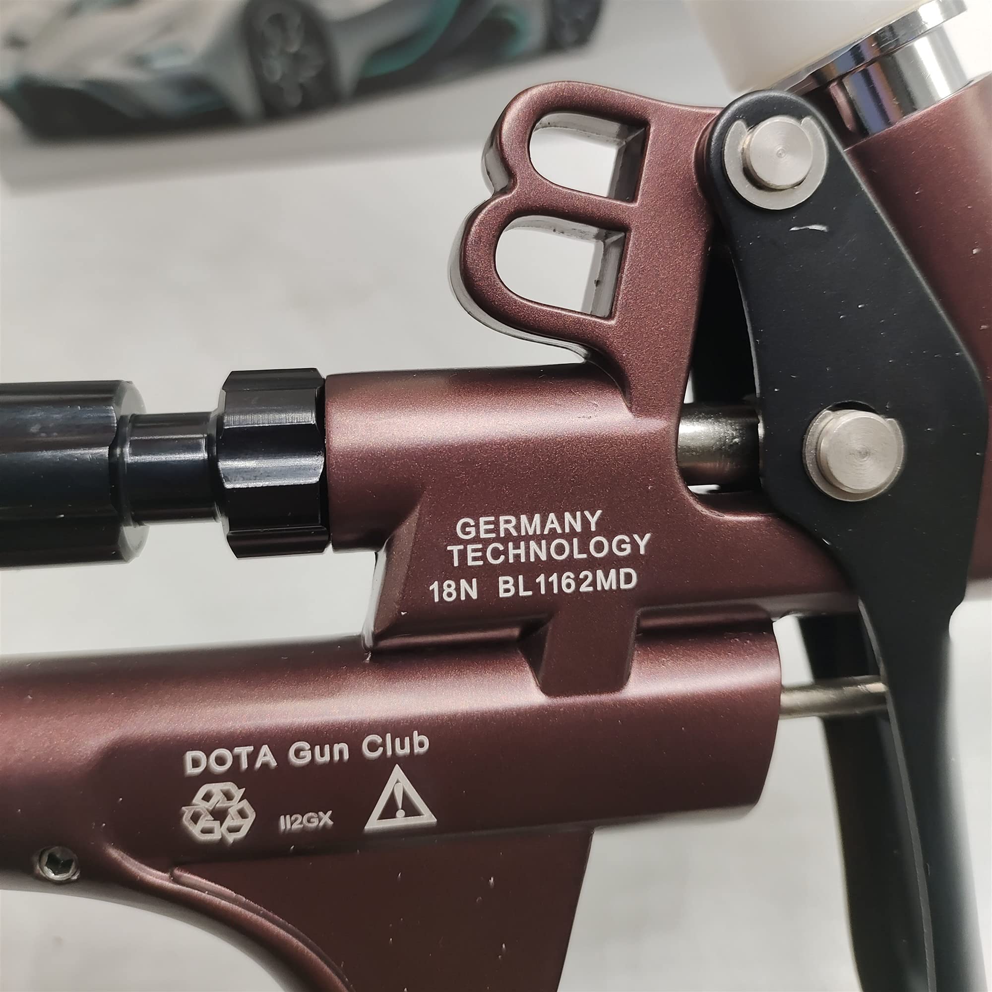 Pistola per verniciare HVLP 5000-6800B Pistola a spruzzo 1.3mm Pistola a spruzzo di Pittura a spruzzo di Pittura per Auto (Colore : Brown)