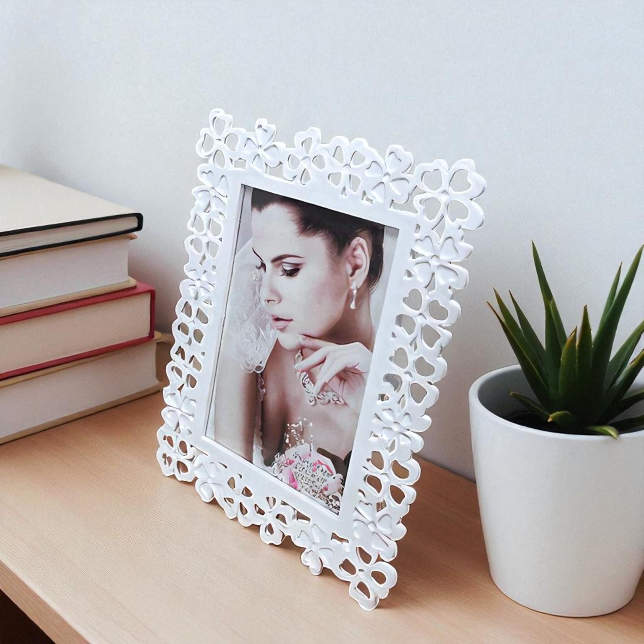 Art Street Decoralicious Flower Design Table Photo Frame for Home and Office Table Décor, Valentine Day Gift (Photo Size 4x6 Inch)