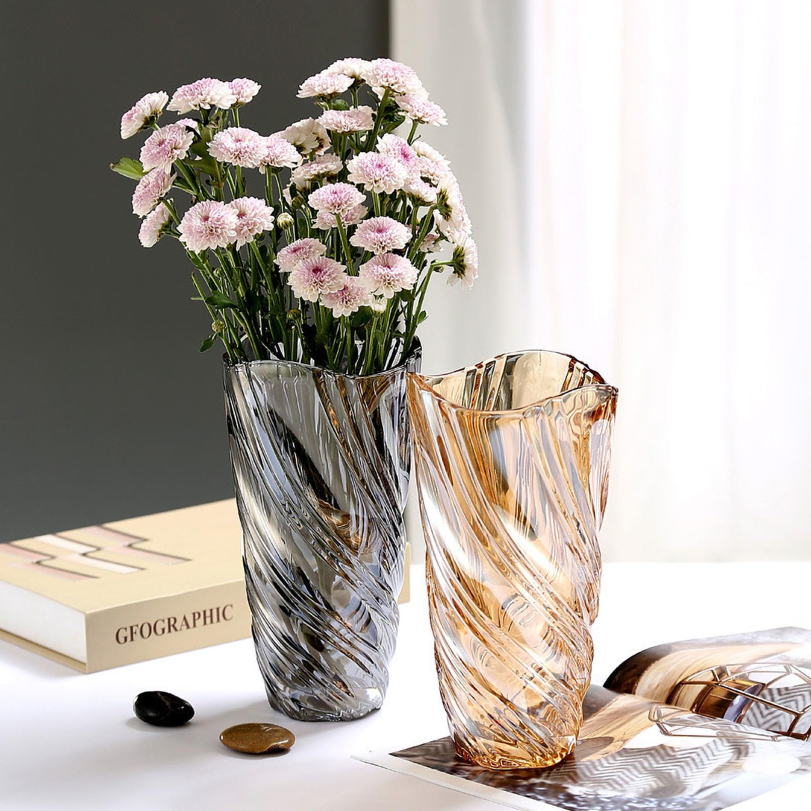 Moderne Glasvase für Blumenarrangements - Einzelflorenvase S