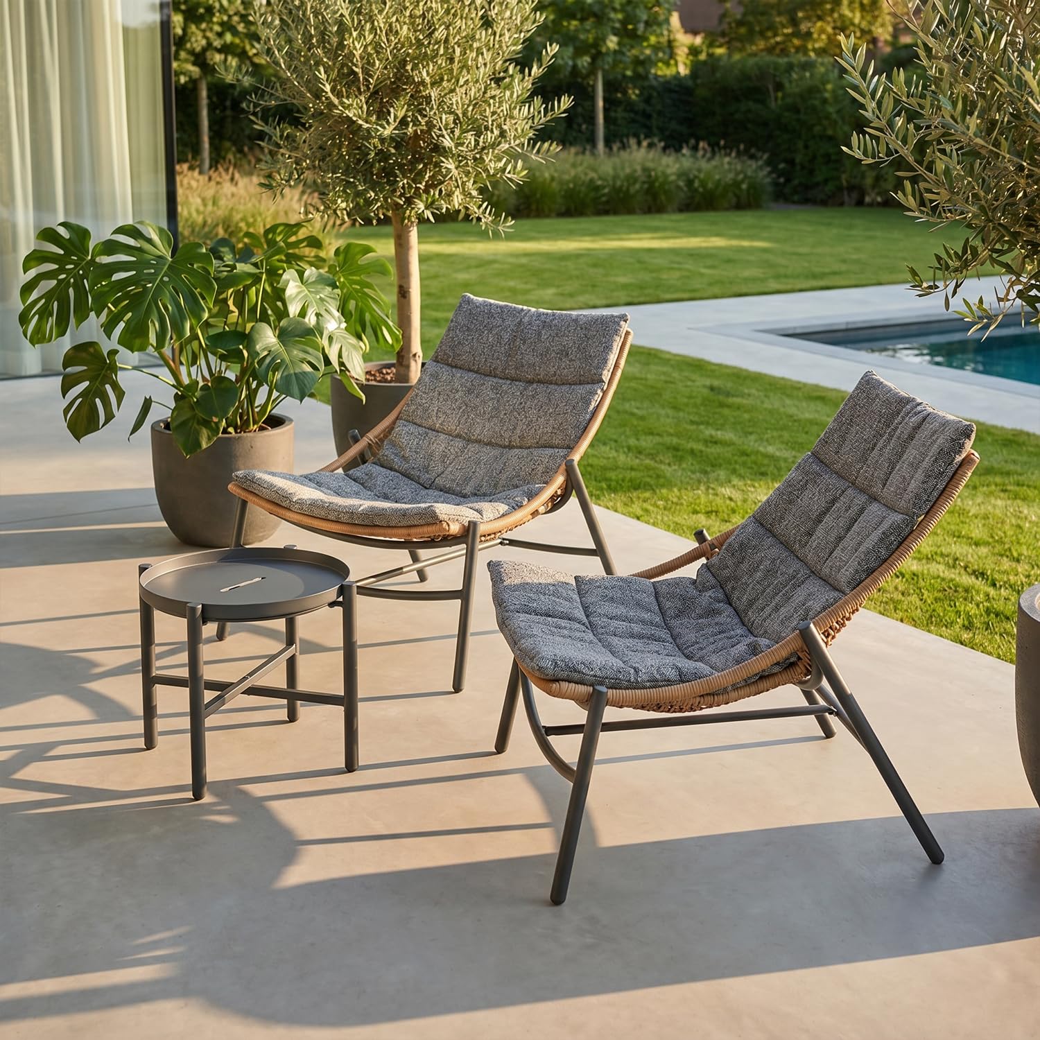 Marvin Set da Giardino 2 Posti in Polyrattan con Cuscini e Tavolino Spa, Salottino da Esterno Moderno per Terrazzo Balcone Veranda Patio, Set Relax Outdoor Resistente alle Intemperie