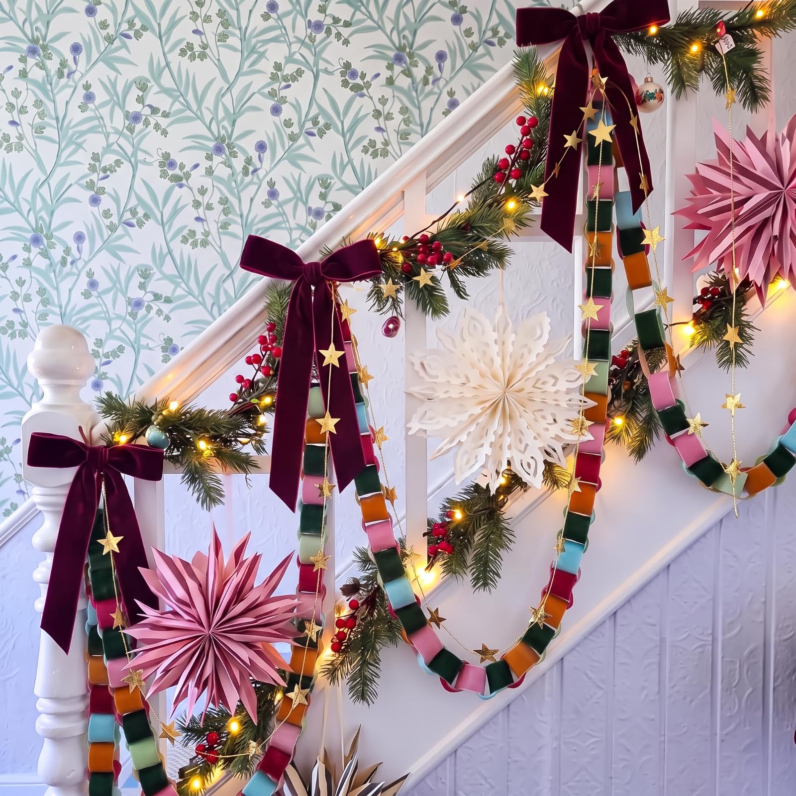 Yunlly 280 Pcs Christmas Velvet Chains Rainbow Velvet Links with Glue Point