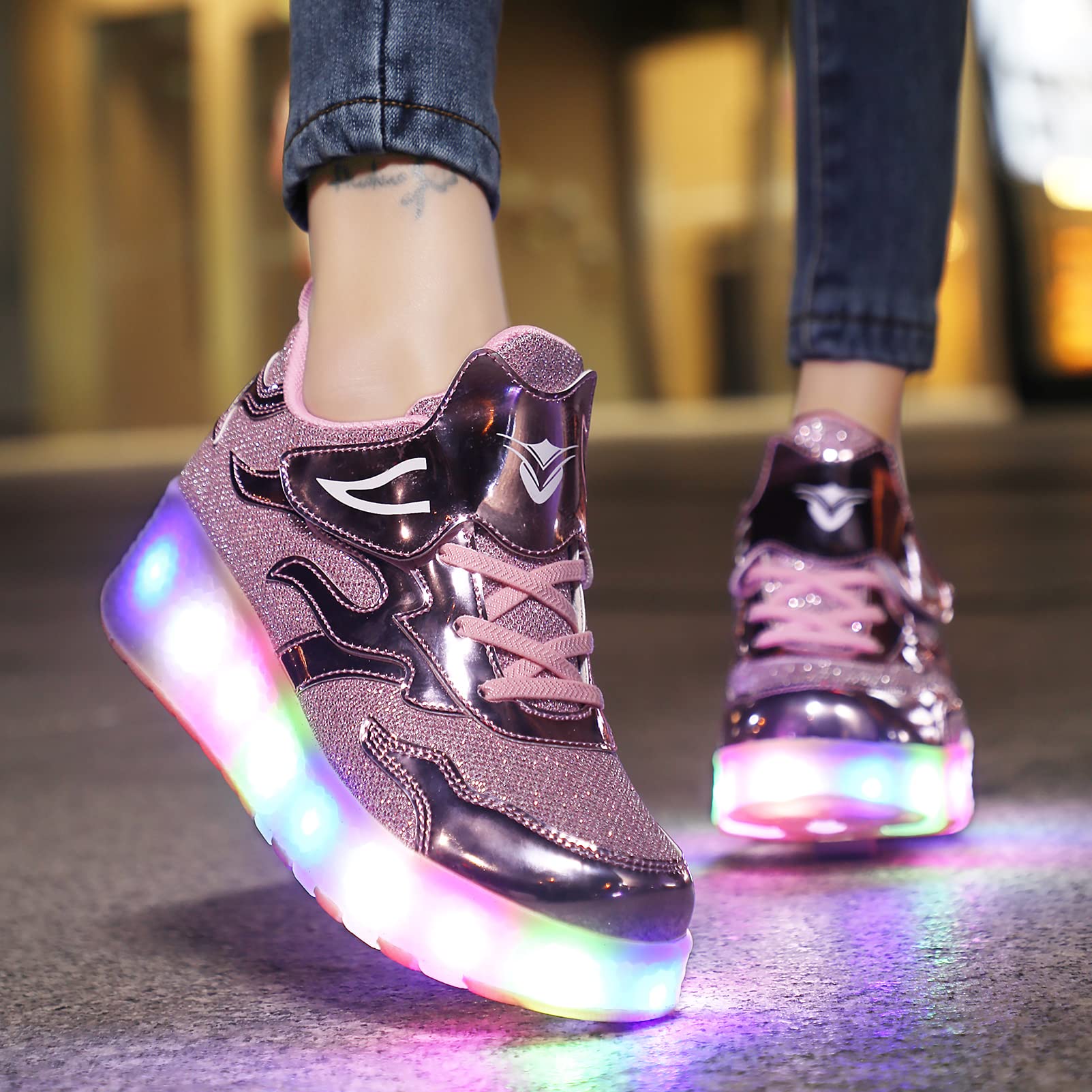 Junge Mädchen LED Leuchtend Schuhe mit Doppelt Rollen Ultraleicht Einziehbar Outdoor Sportschuhe 7 Farbe Farbwechsel Blinkschuhe Skateboardschuhe Gymnastik Sneaker Halloween Weihnachten Karneval