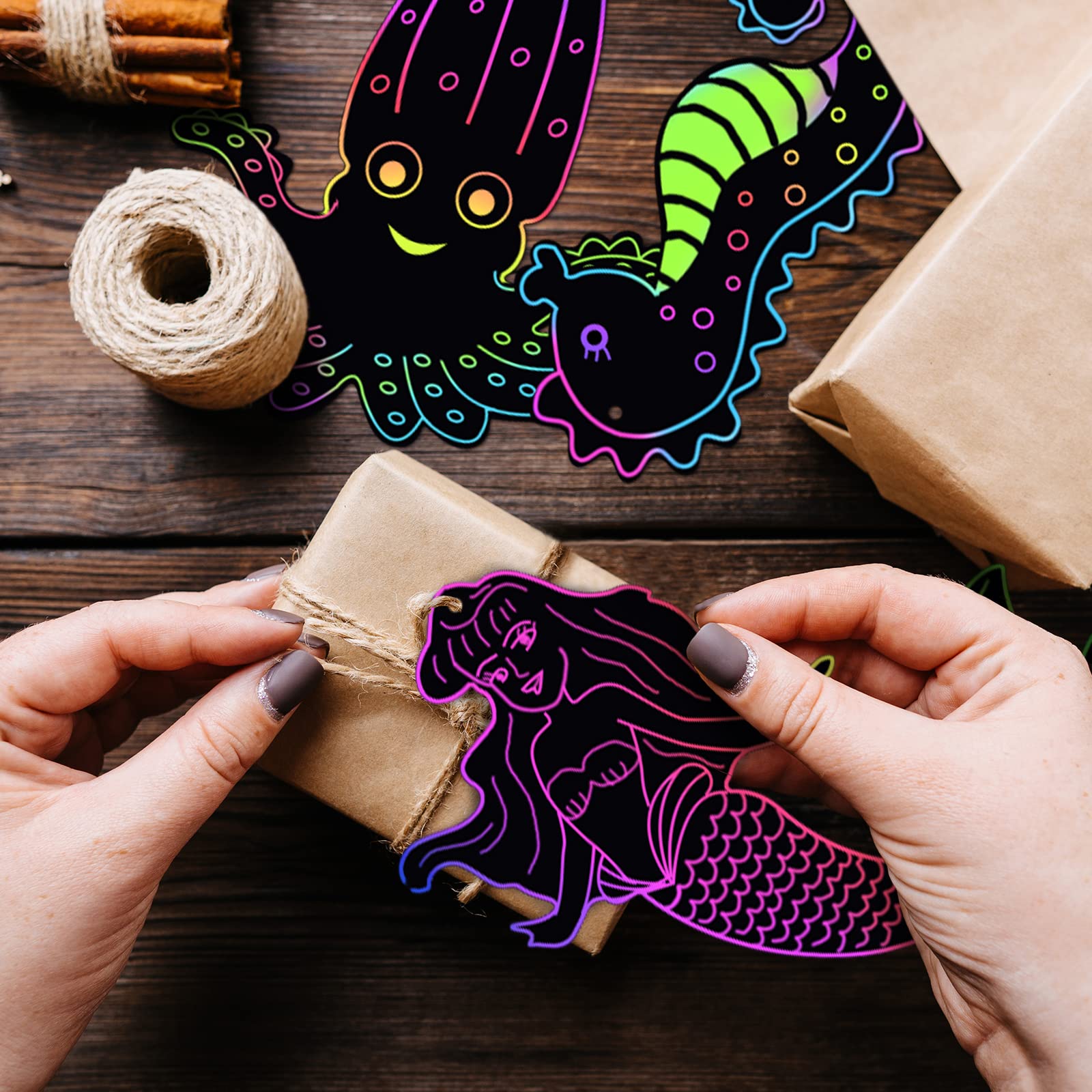 COMNICO 36 Tarjetas De Animales Marinos Para Rascar – Scratch Art Arcoíris Con 18 Lápices De Madera Y Cintas, Manualidades DIY Para Niños