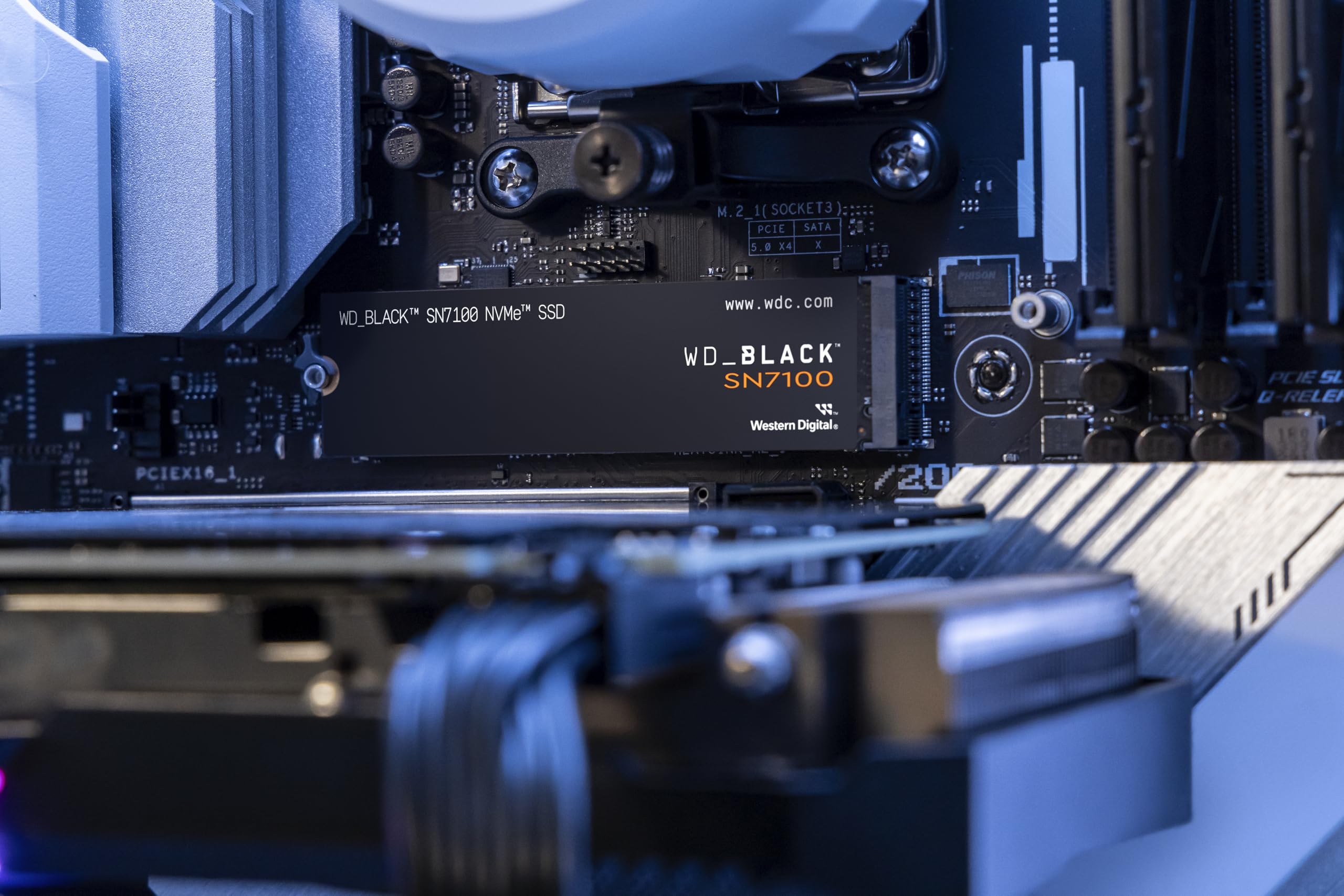WD_BLACK SN7100 NVMe SSD 1 TB PCIe Gen4 Gaming-Speicher 7.250 MB/s Lesen
