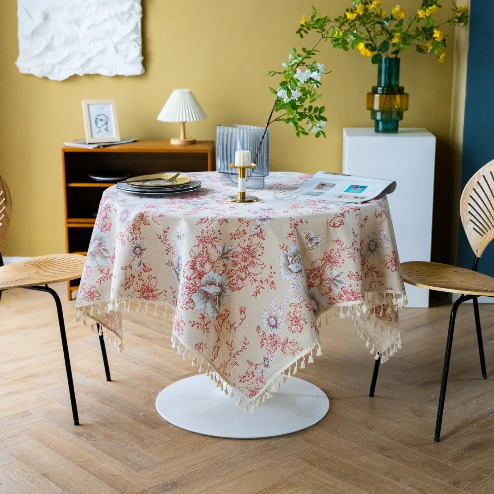Nappe franges pivoine rouge en coton et lin lavable pour protéger votre table