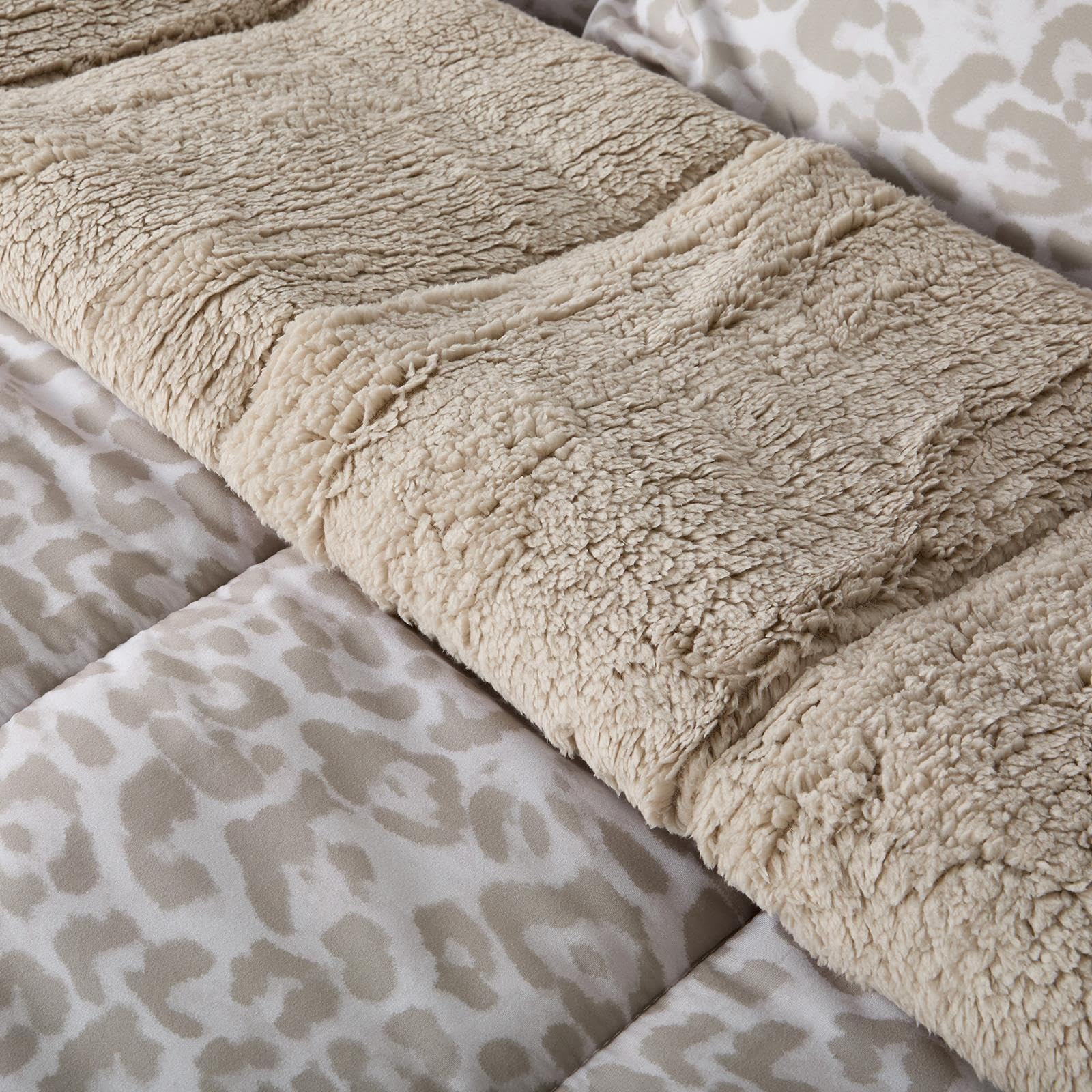 OHS Leopard Print Coverless Duvet King Size Sherpa Reverse 10.5 Tog, Stone โ image 1