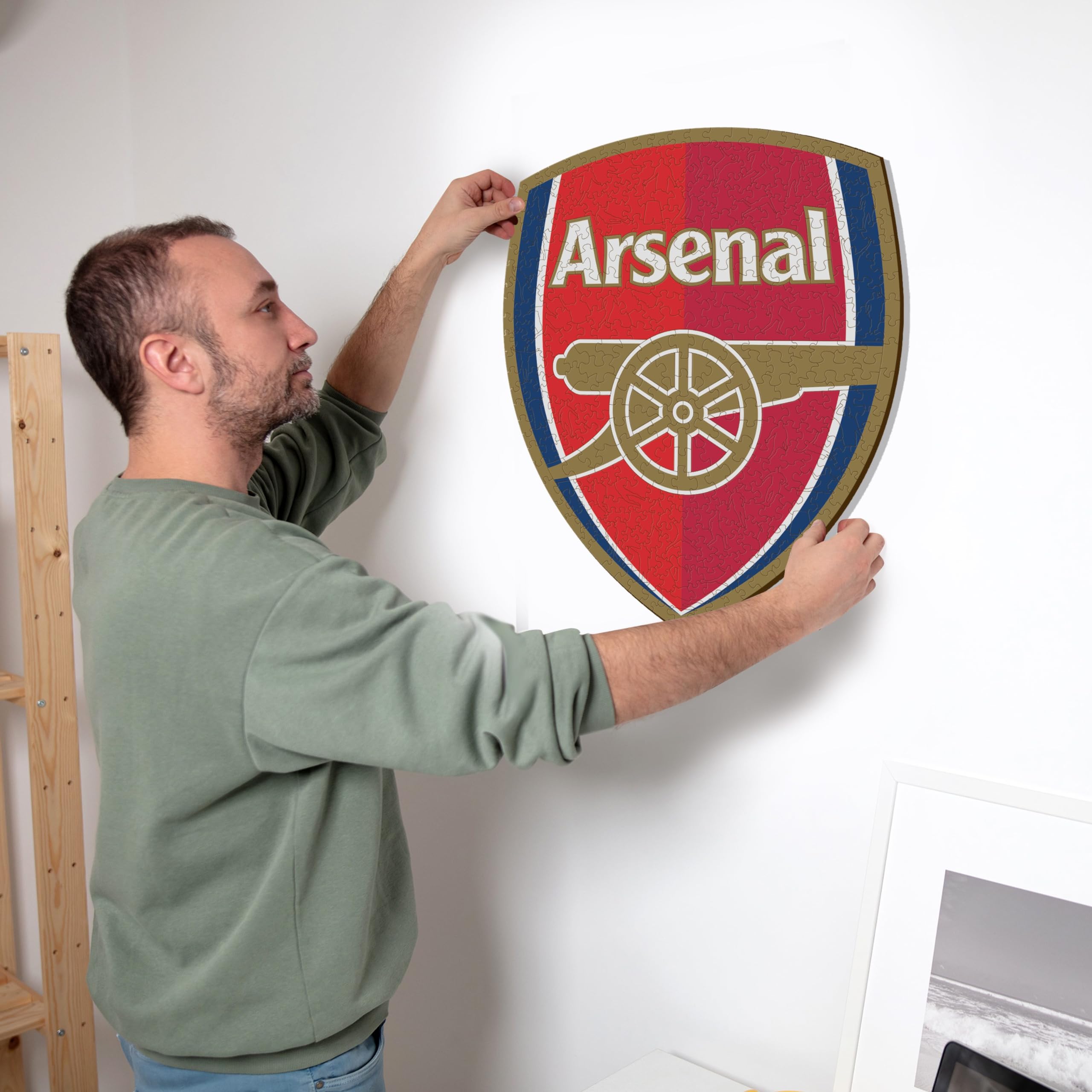 Iconic Puzzles - Arsenal, Logo, Puzzle en Bois sous Licence Officielle, 100% Durable, Cadeau pour Adultes et Enfants, Taille S, 150 pièces