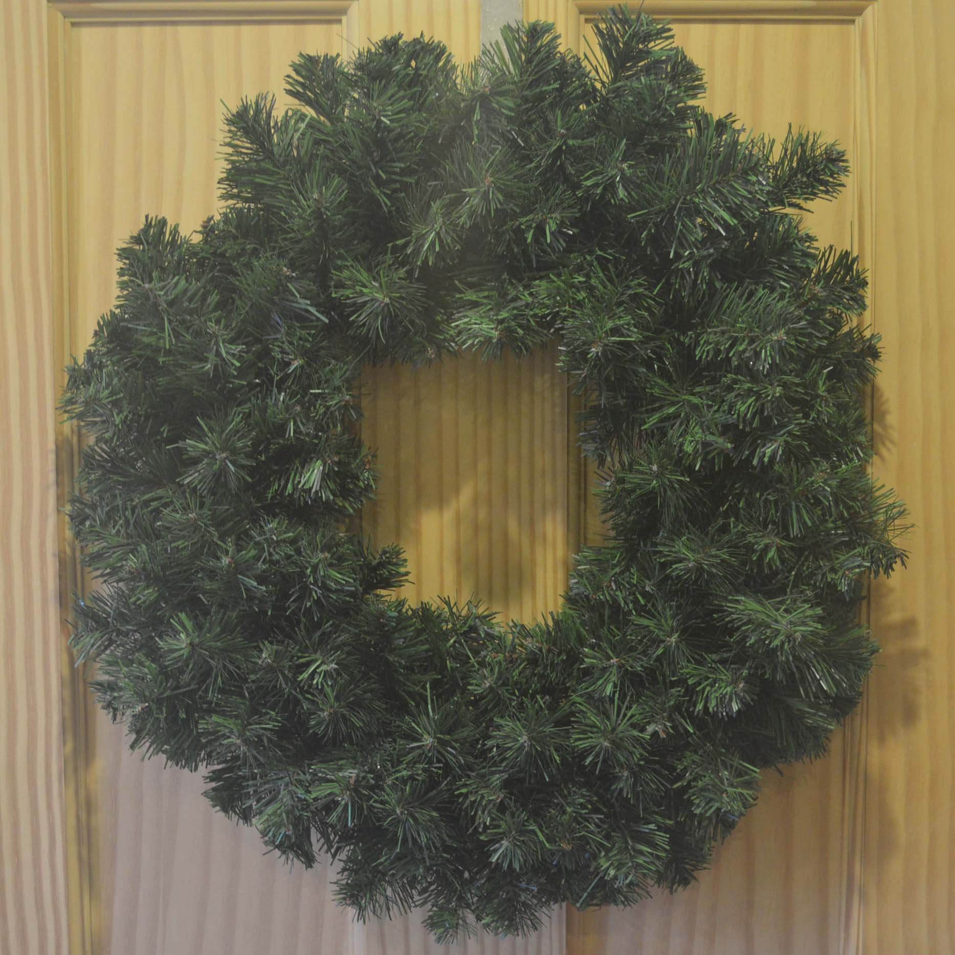 Snowtime Colorado 45Cm Artificial Christmas Wreath from B&Q