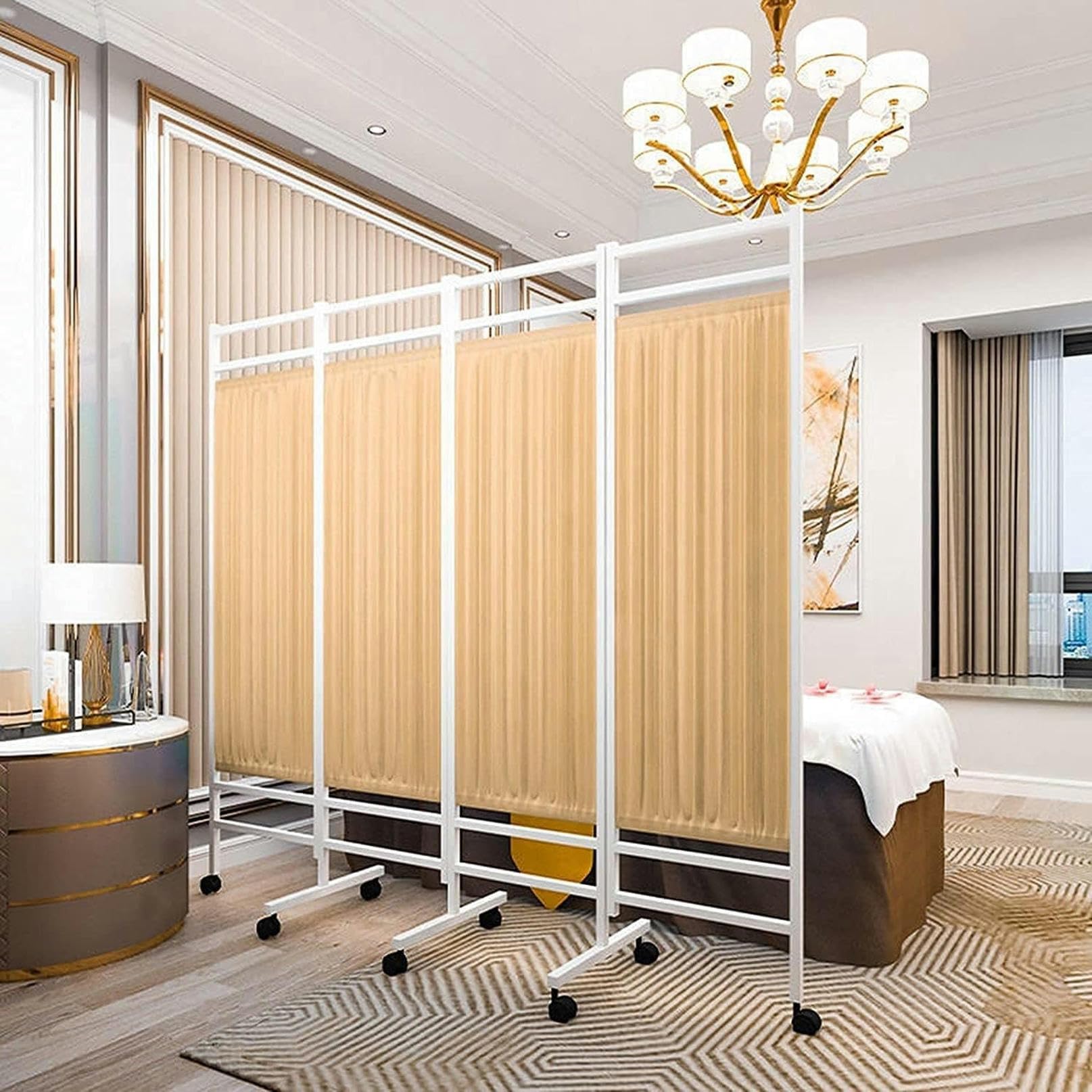 Paravent médical pliable pour créer un espace d'intimité temporaire en salle d'urgence