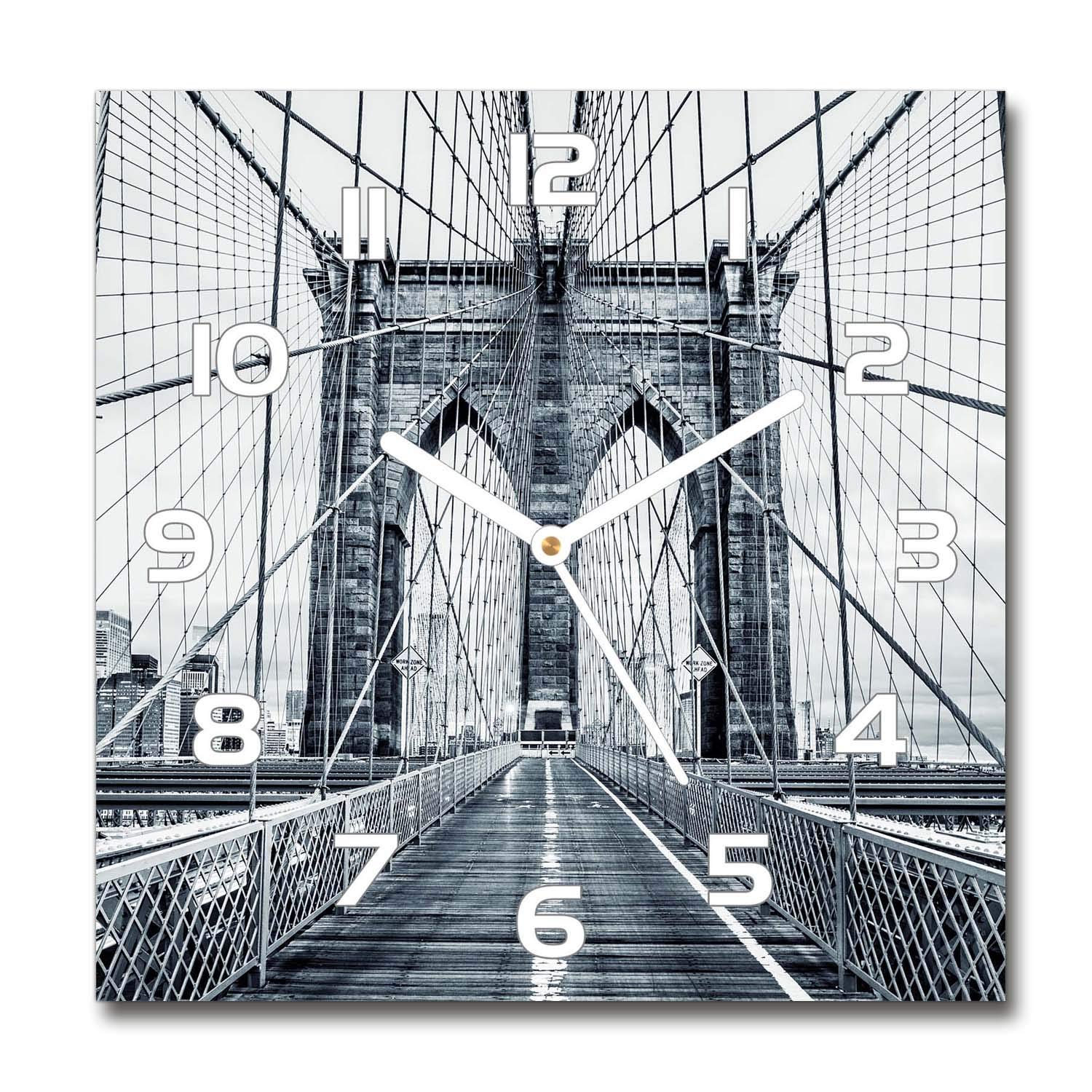 Horloge 30x30cm en verre silencieuse avec aiguilles blanches motif Brooklyn