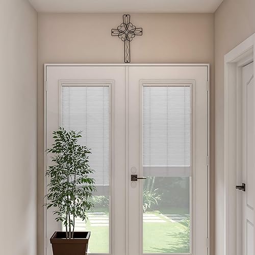 Miniatura 5 de Lavish Home Cruz de pared de metal con diseño floral decorativo, arte de pared religioso rústico hecho a mano para decoración en sala de estar,