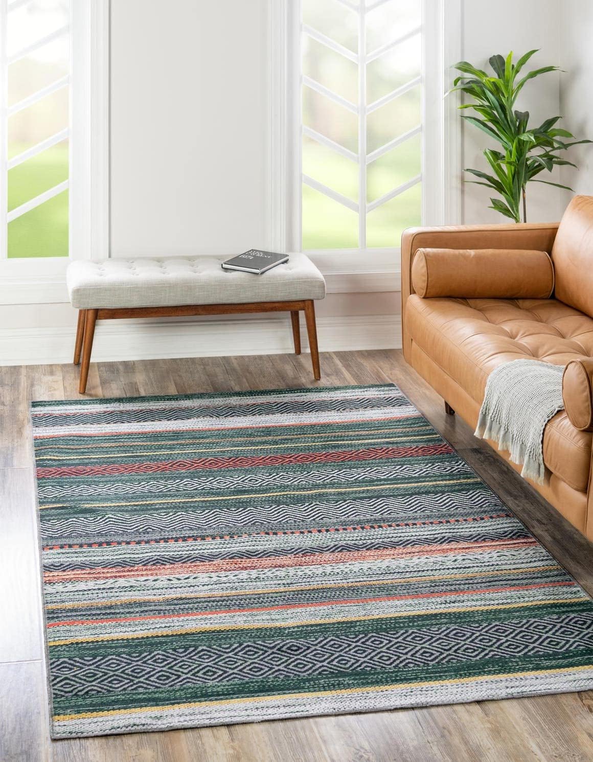 Rugs.com Yara Washable Collection Rug – 4' x 6' Green Flatweave Rug Perfect for Entryways, Kitchens, Breakfast Nooks, Accent Pieces