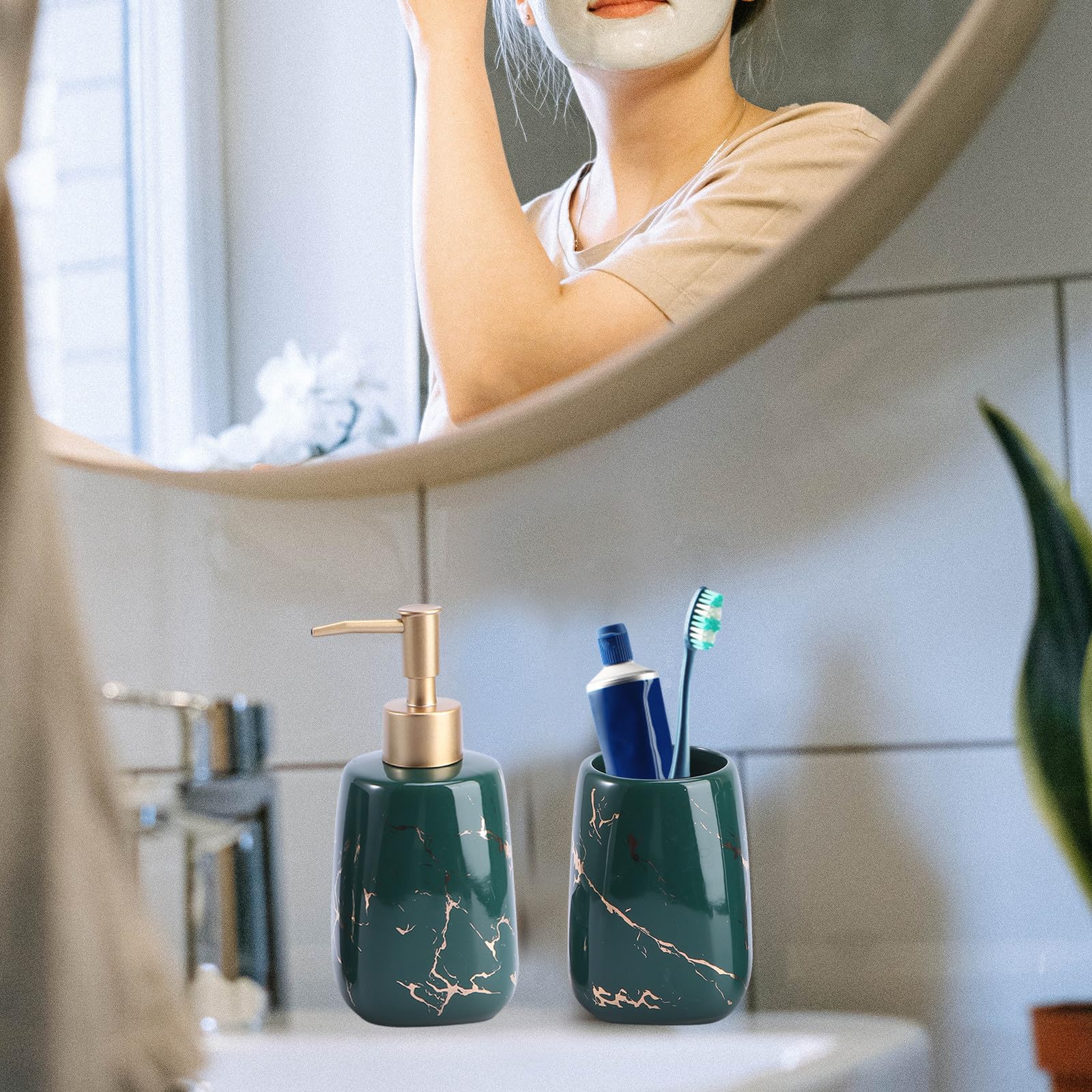 Set da Bagno in Ceramica 3 Pezzi Dispenser Sapone e Porta Spazzolini, Stile Marmo Unico e Funzionale per Mantenere Bagno Ordinato e Organizzato