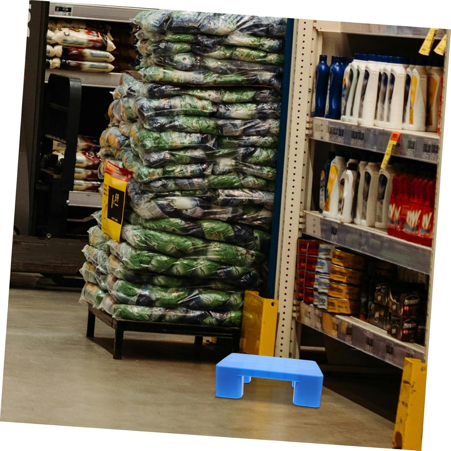 Uonlytech Multi-Functional Plastic Pallet for Supermarket Displays and Heavy Duty Storage Floor Pallet for Kitchens Warehouses and Garages Blue