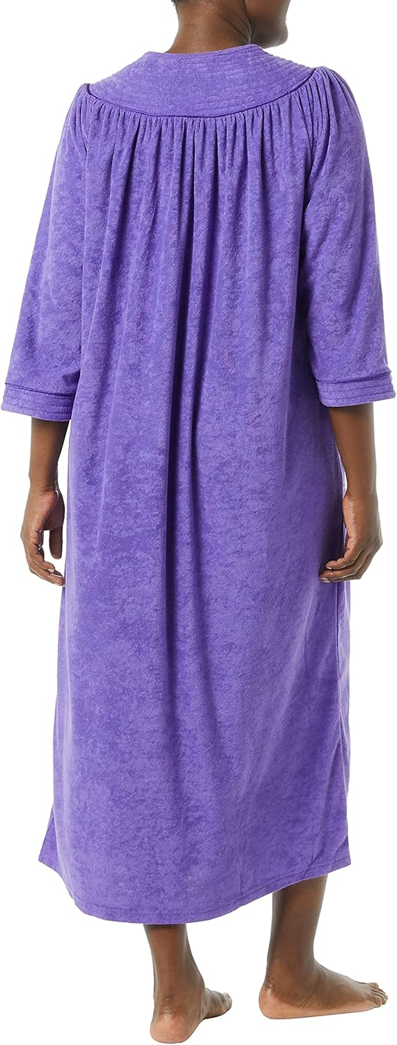 AmeriMark Women’s Terry Knit Long Robe – Bath Robe w/ Snap Front & Trapunto Trim at  Women’s Clothing store