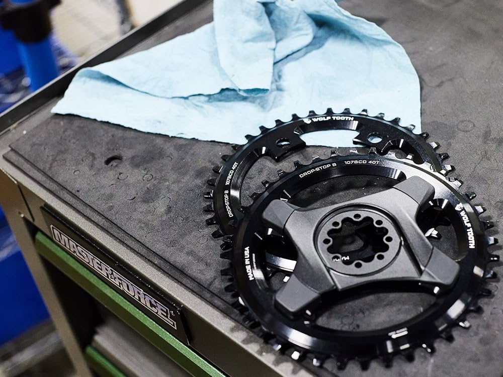 未使用ウルフトゥース Drop-Stop チェーンリング 44T 107BCD WolfTooth ウルフトゥース 107 BCD Chainring for SRAM 44T