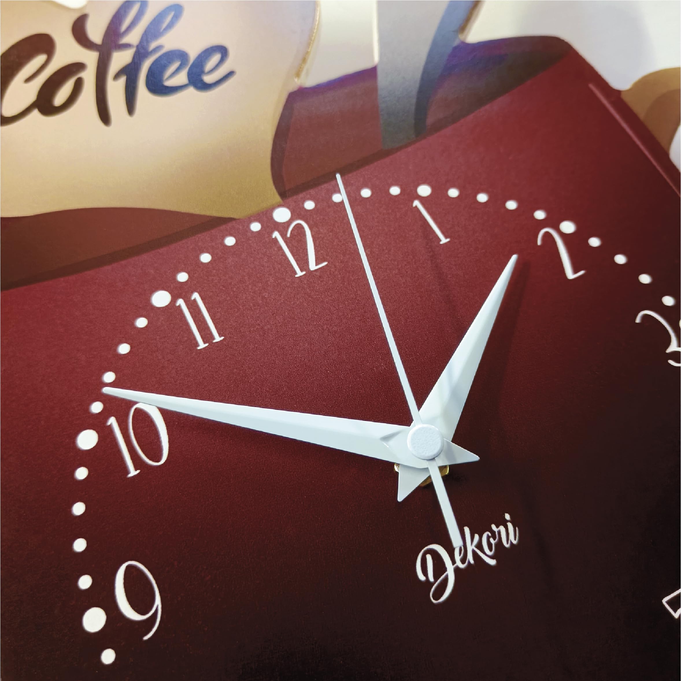 DEKORI Horloge Cuisine Tasse à Café avec Pendule – Horloge Murale Silencieuse Design Italien en Bois – Décoration Cuisine Moderne