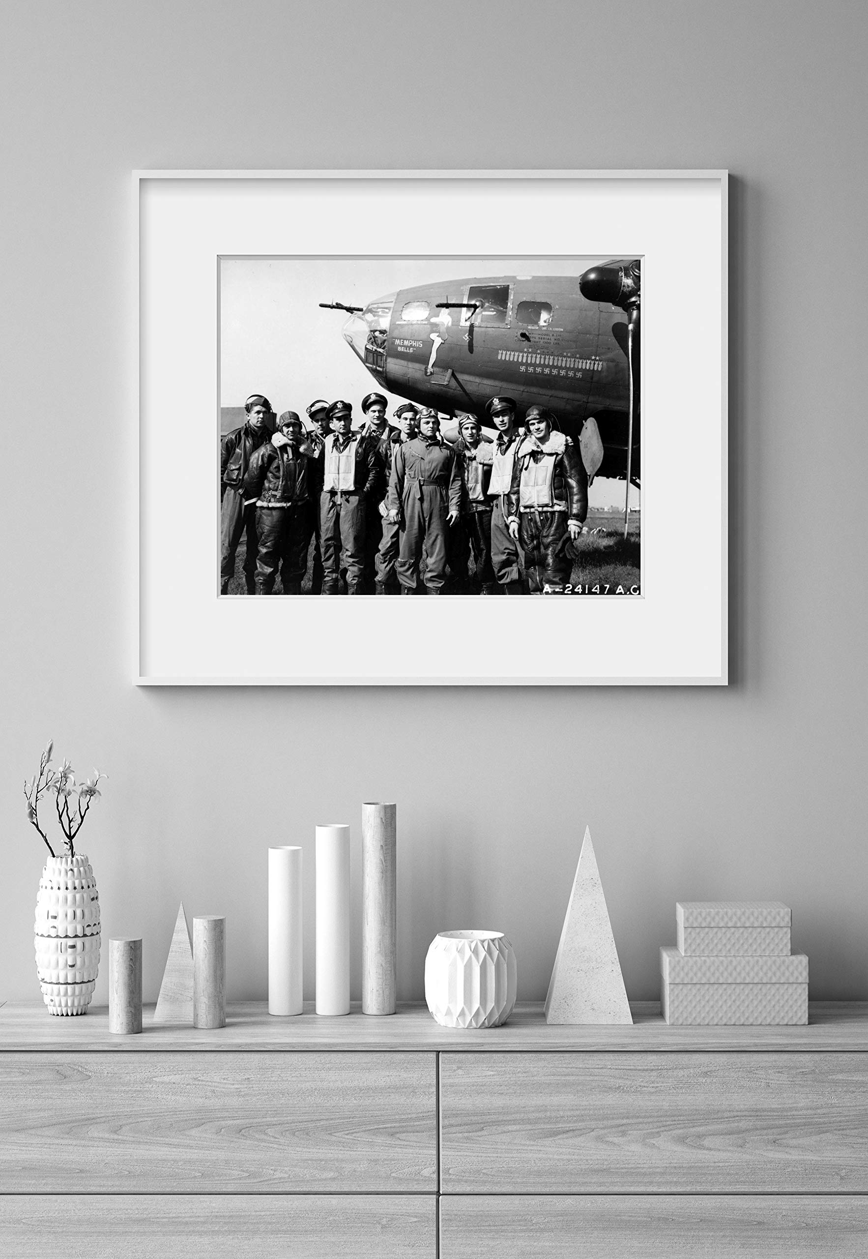 INFINITE PHOTOGRAPHS Photo: Crew,Boeing B-17,Memphis Belle,airbase,England,Missions,Enemy Territory,1943
