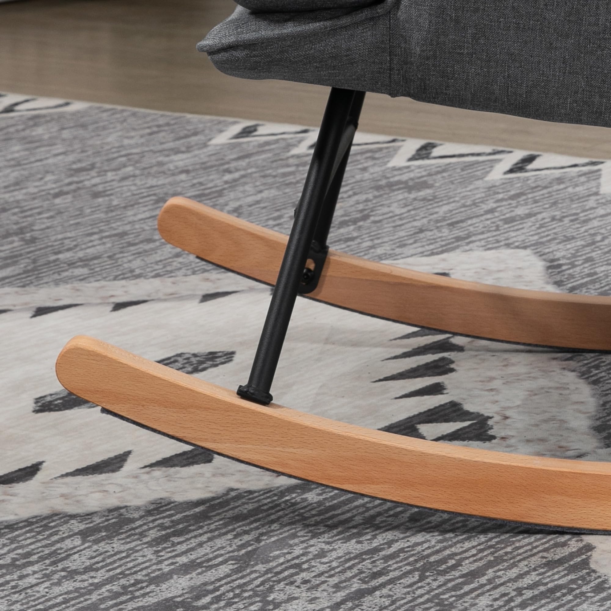 HOMCOM Sedia a Dondolo con Pouf Poggiapiedi in Tessuto Effetto Lino e Legno di Caucciù, Poltrona a Dondolo con Cuscino, Schienale Alto, Braccioli, Capacità 130kg, per Camera da Letto Soggiorno, Grigio
