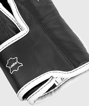Venum Giant 2.0 Pro Boxing Gloves Velcro