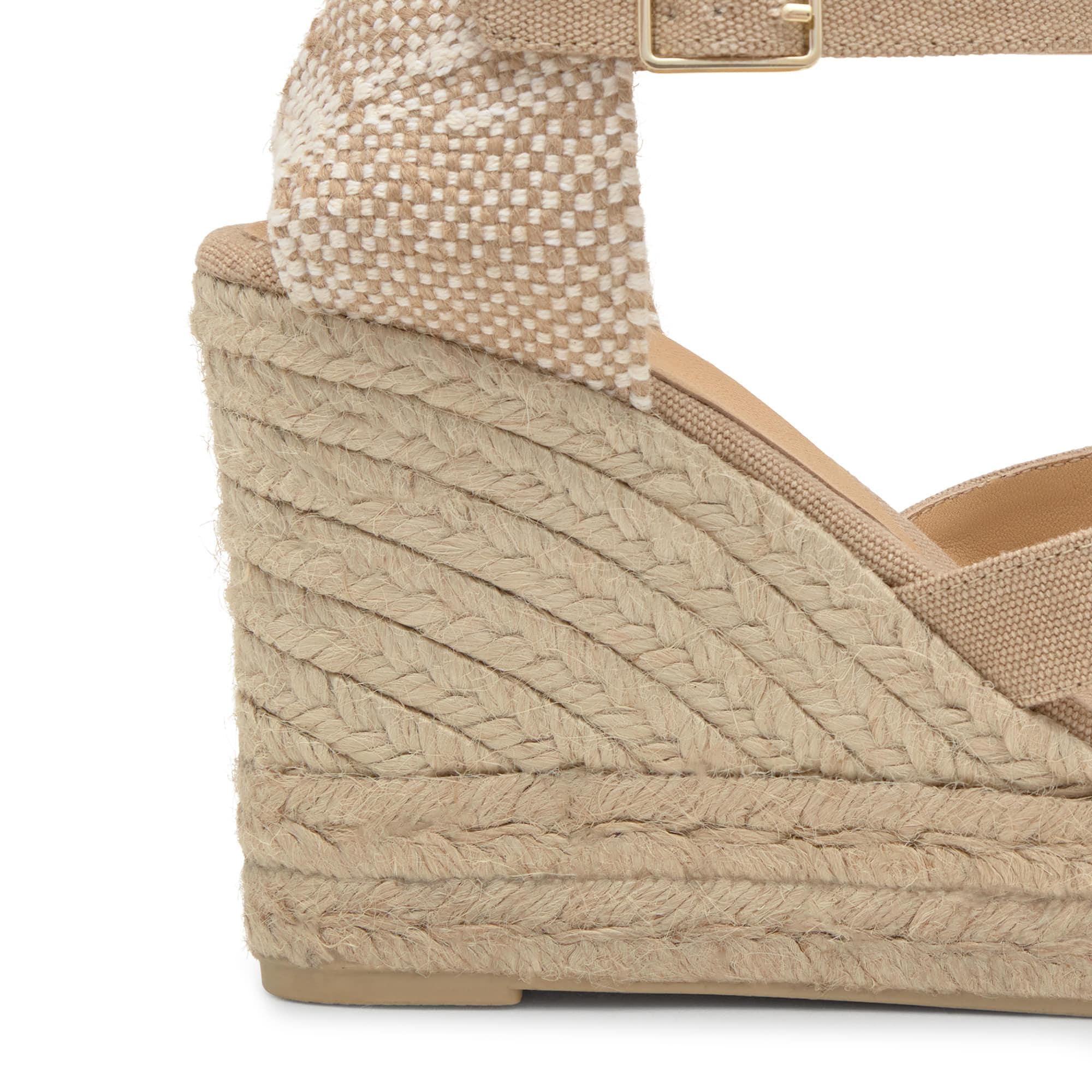 Castañer Bruna/8ed/002 Sandalias con cuñaMujer