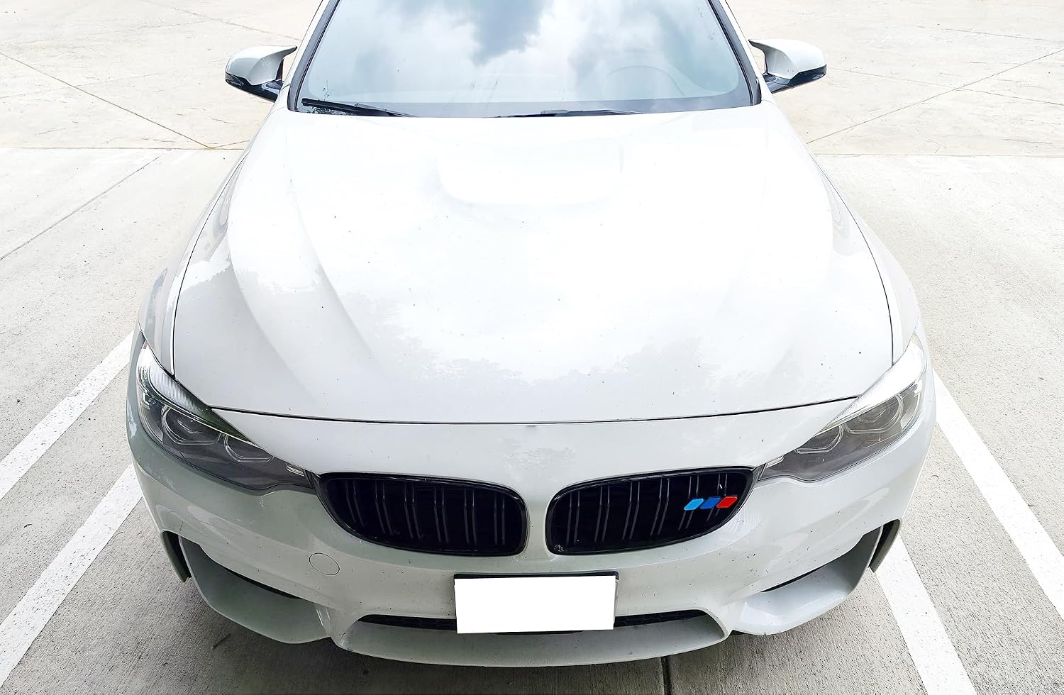 iJDMTOY Iconic 3-Color Stripe Lower Grille/Hood Grill Badge Emblem w/No Removal Required Toggle Anchor Bolts, Compatible with BMW 1 2 3 4 5 6 7 8 Series X1 X2 X3 X4 X5 X6 X7 Z4 (Light/Dark Blue/Red)