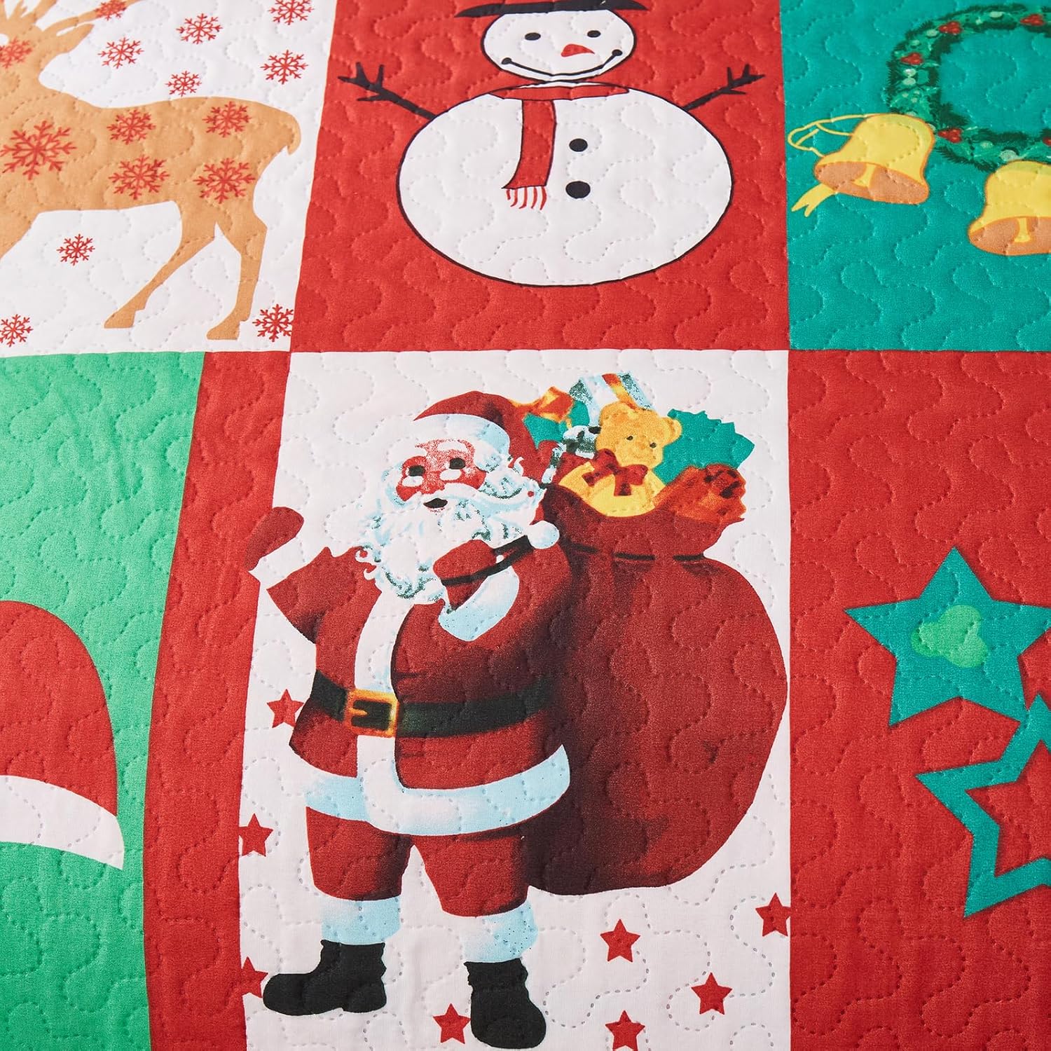 King Size Christmas Bedding Quilt Set, Bedspread Coverlet Print Santa Claus Reindeer, Lightweight Breathable Microfiber Bed Cover with 2 Pillow Shams (96"x108")