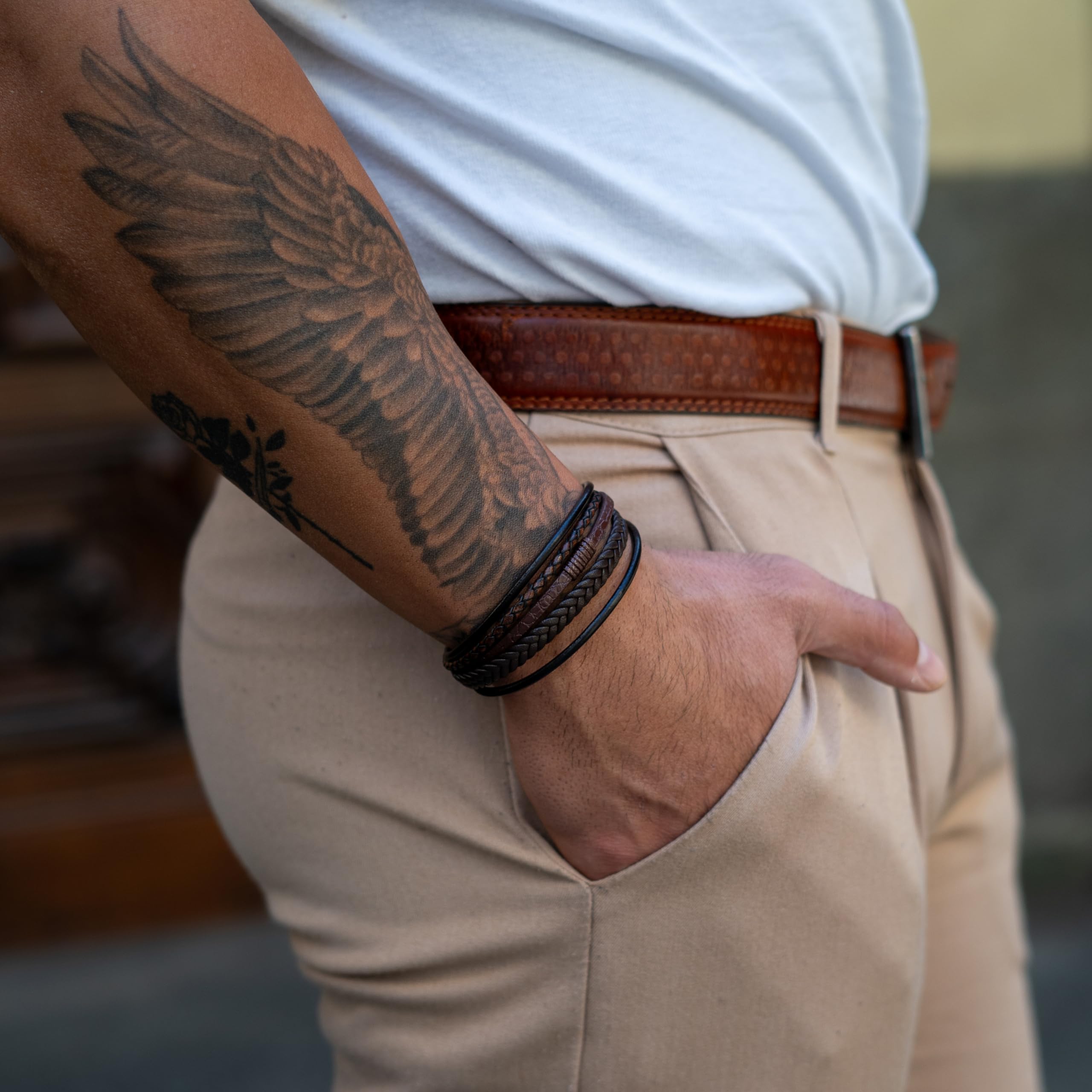 SERASAR Premium Echtlederarmband für Männer in Schwarz & Braun | Verschiedene Längen | Magnetverschluss aus Edelstahl | Inklusive Schmuckschachtel | Tolles Geschenk für Männer