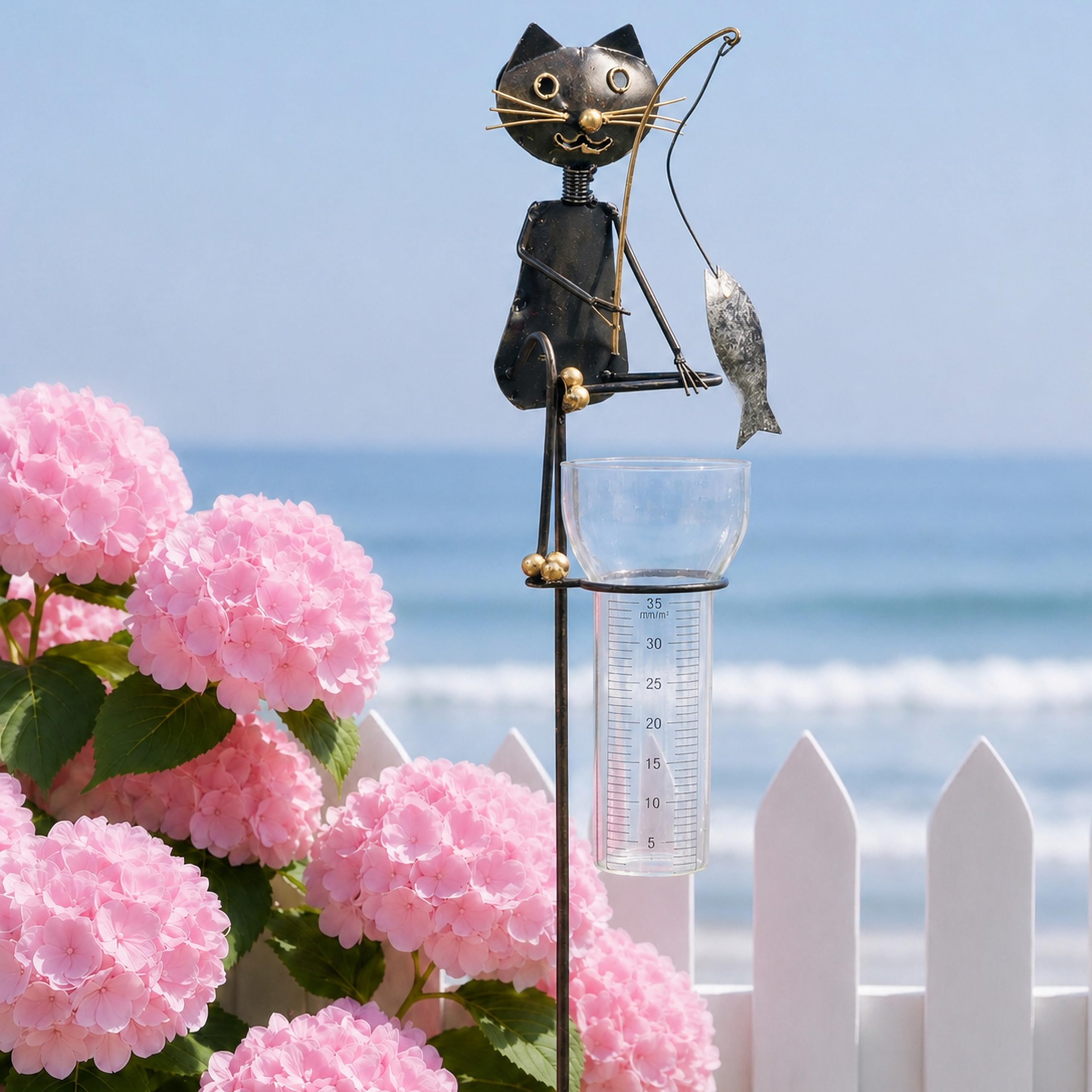 Pommerntraum ®| Regenmesser Ombrometer Katzen Gartendekoration Geschenkidee | Niederschlagsmesser Pluviometer Gartendeko Gartenstecker Katzenfigur Gartenfigur Gartenaccessoires (Katze Kater angelt Fisch)