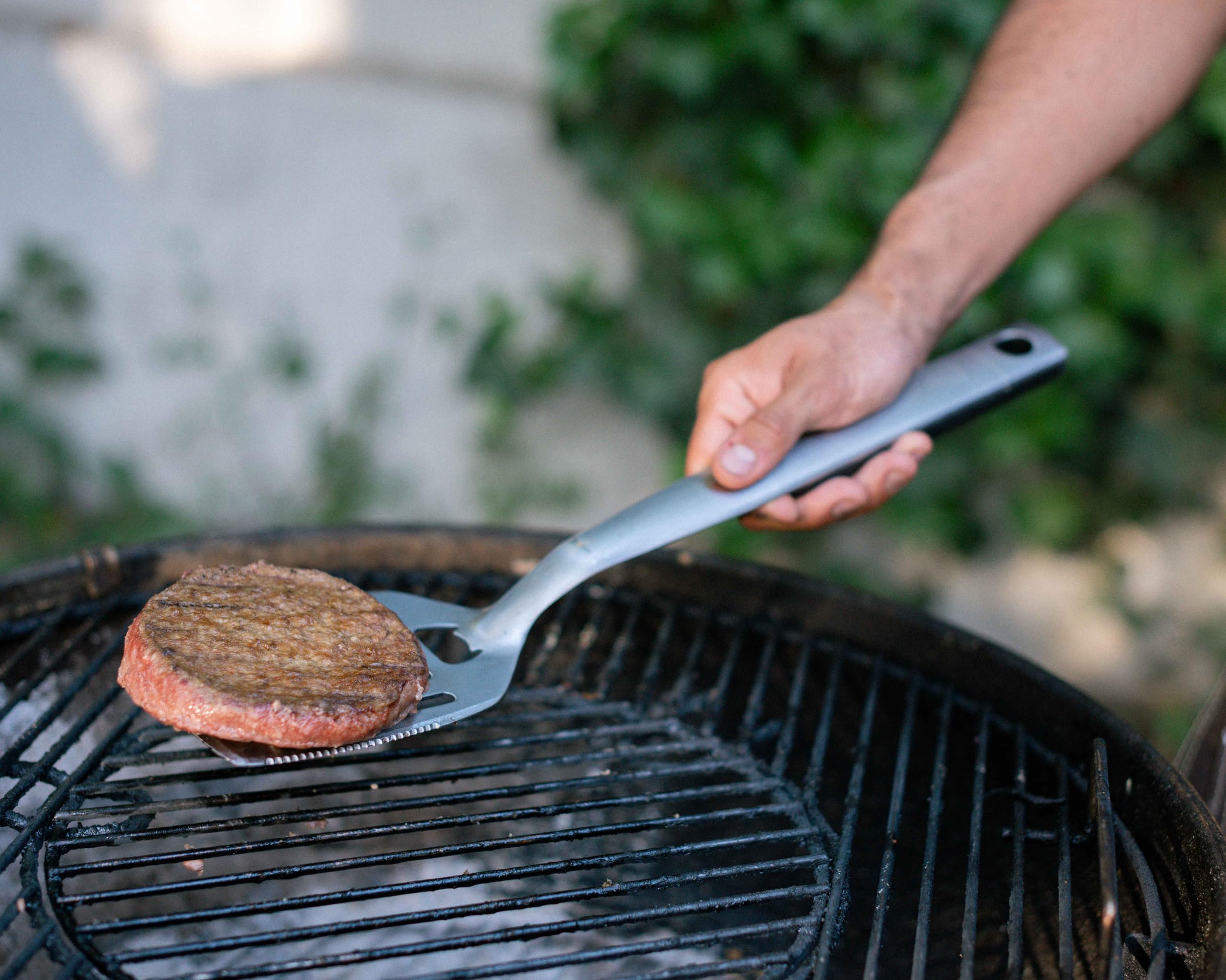 Juego de herramientas para barbacoa de 4 piezas, kit de utensilios de parrilla de acero inoxidable para barbacoa al aire libre – pinzas, espátula, tenedor, cepillo para untar – Accesorios de