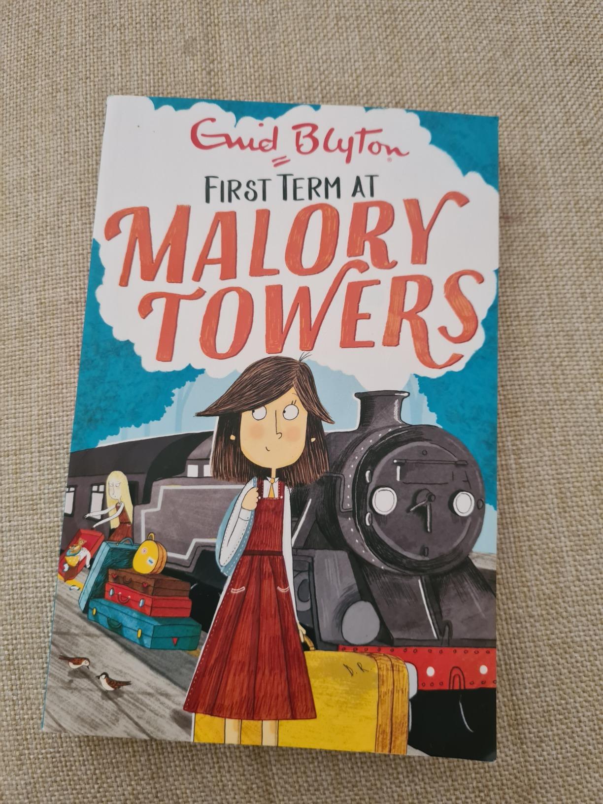 MALORY TOWERS: 01: FIRST TERM : Blyton, Enid: Amazon.in: Books