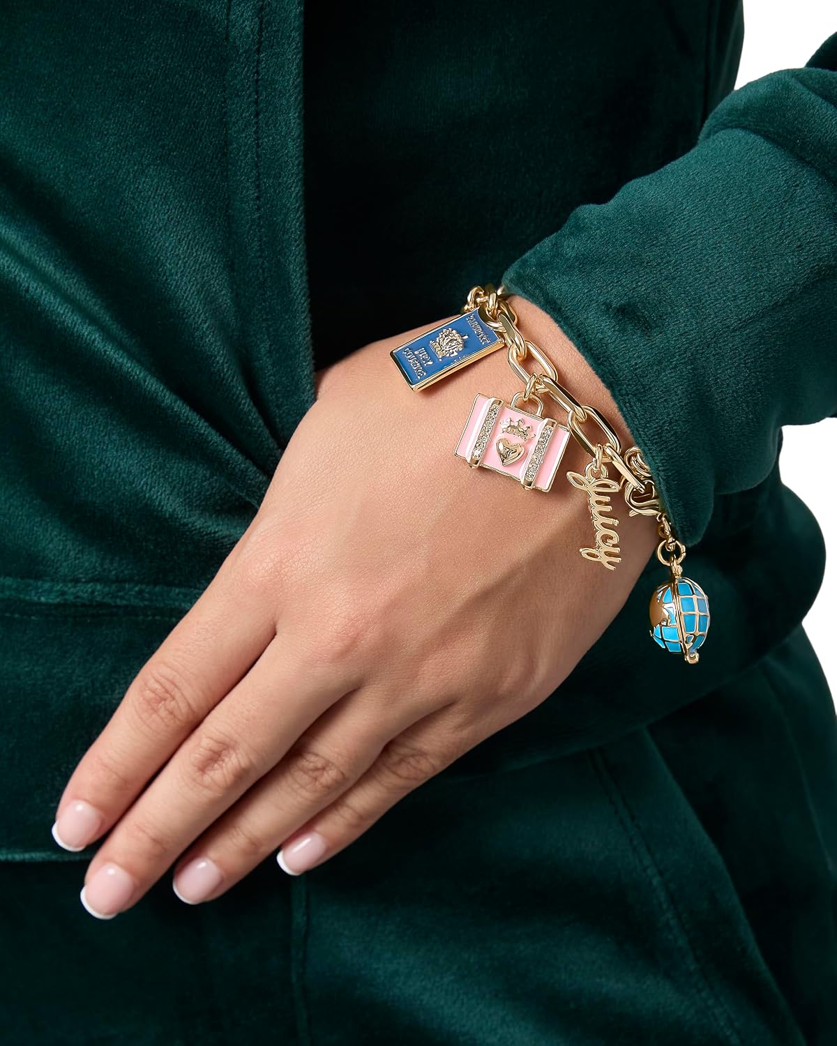 Juicy Couture Charm Bracelets for Women 7.5", Gold-Tone Chunky Bracelet with Novelty and Logo Charms
