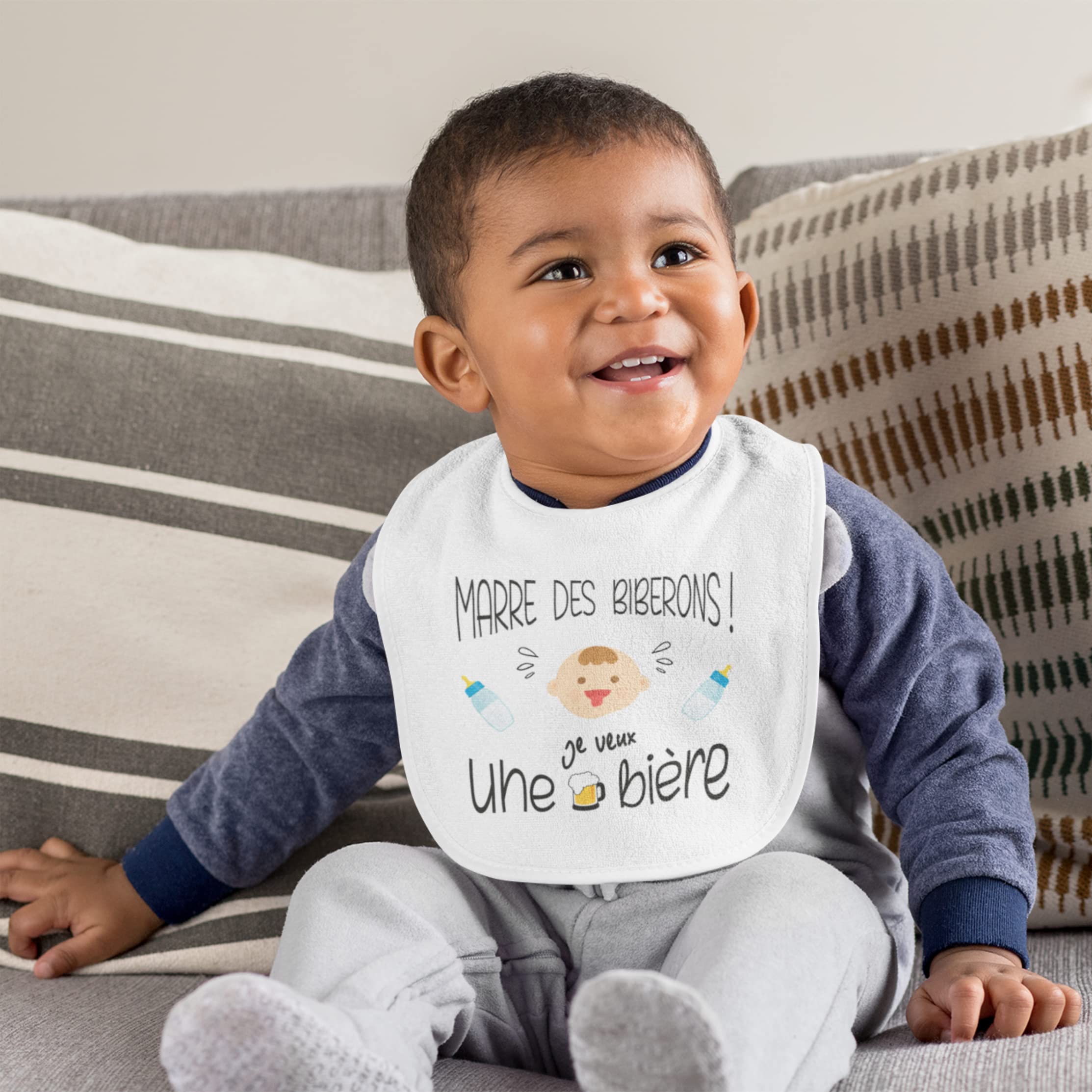 Générique Grand Bavoir Bébé Avec POCHETTE CADEAU : Marre des Biberons, je veux une bière. Marre du Lait Cadeau Original Humour, Blanc, Taille Unique