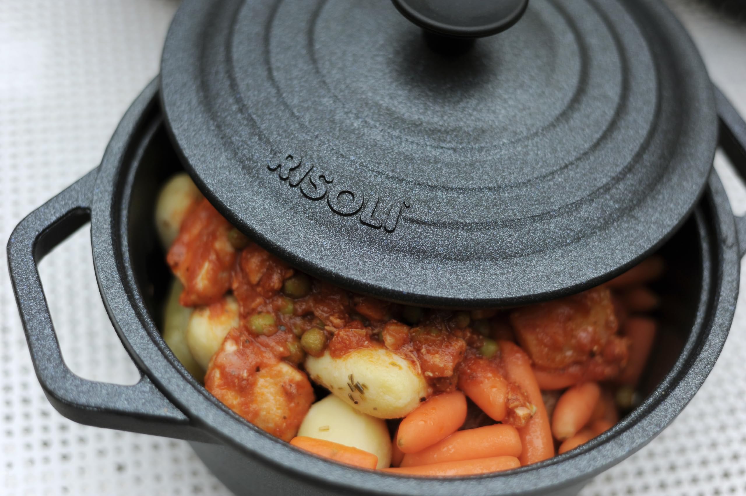 RISOLI' | LE PIGNATTE, Casseruola Antiaderente per Induzione e Gas Ø28cm, Slow Cooking, Coperchio e Manici in Fusione, Alluminio Fuso Riciclato, Made in Italy