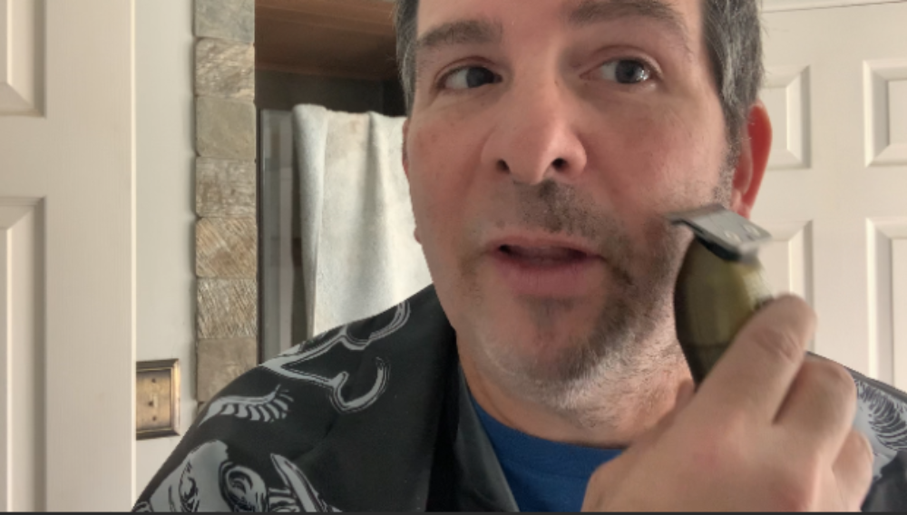 Watch See this quality 3 in 1 razor in use on Amazon Live